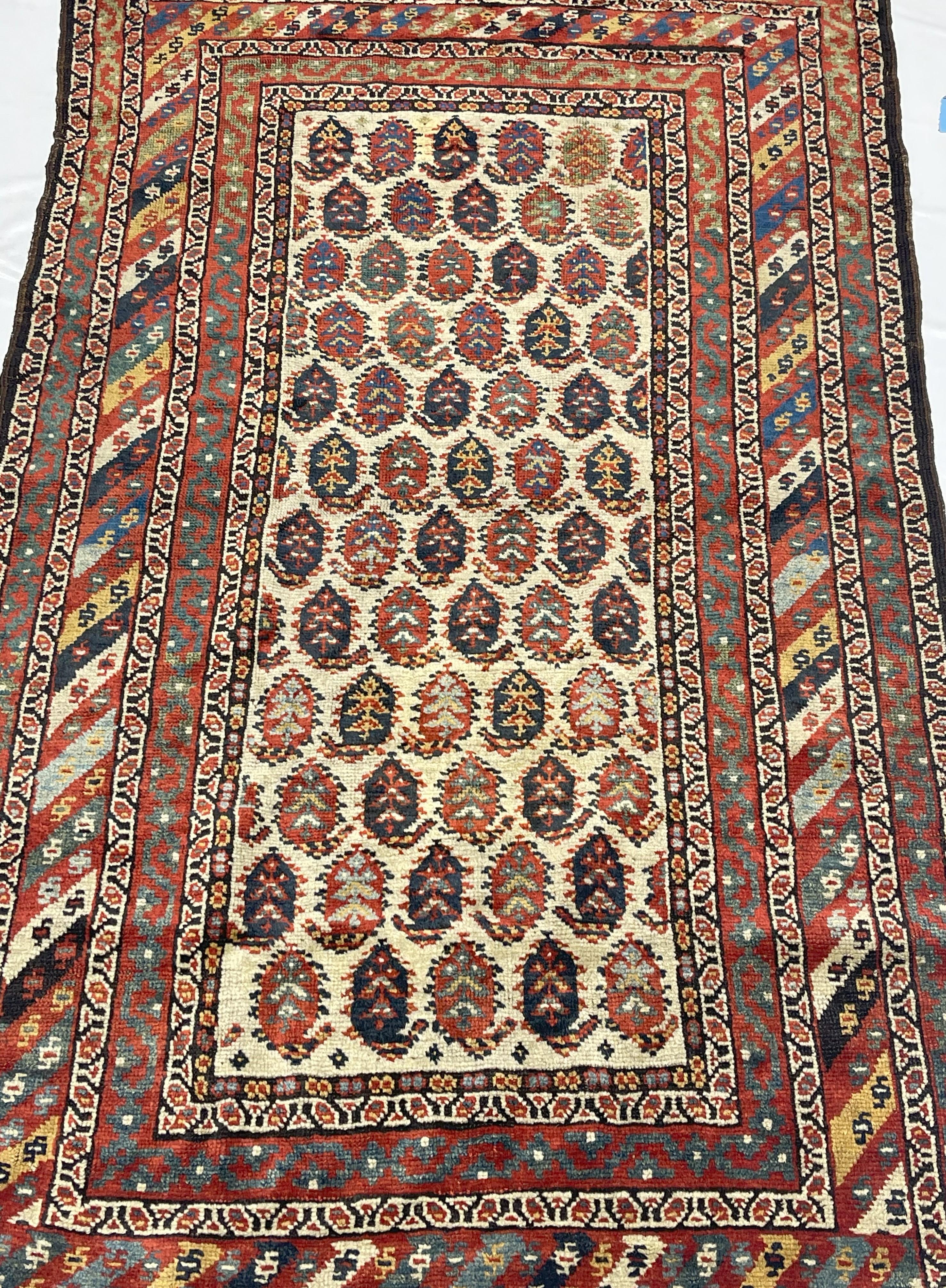 Antiker persischer Lori-Stammesteppich 3'6 x 6'6 (Wolle) im Angebot