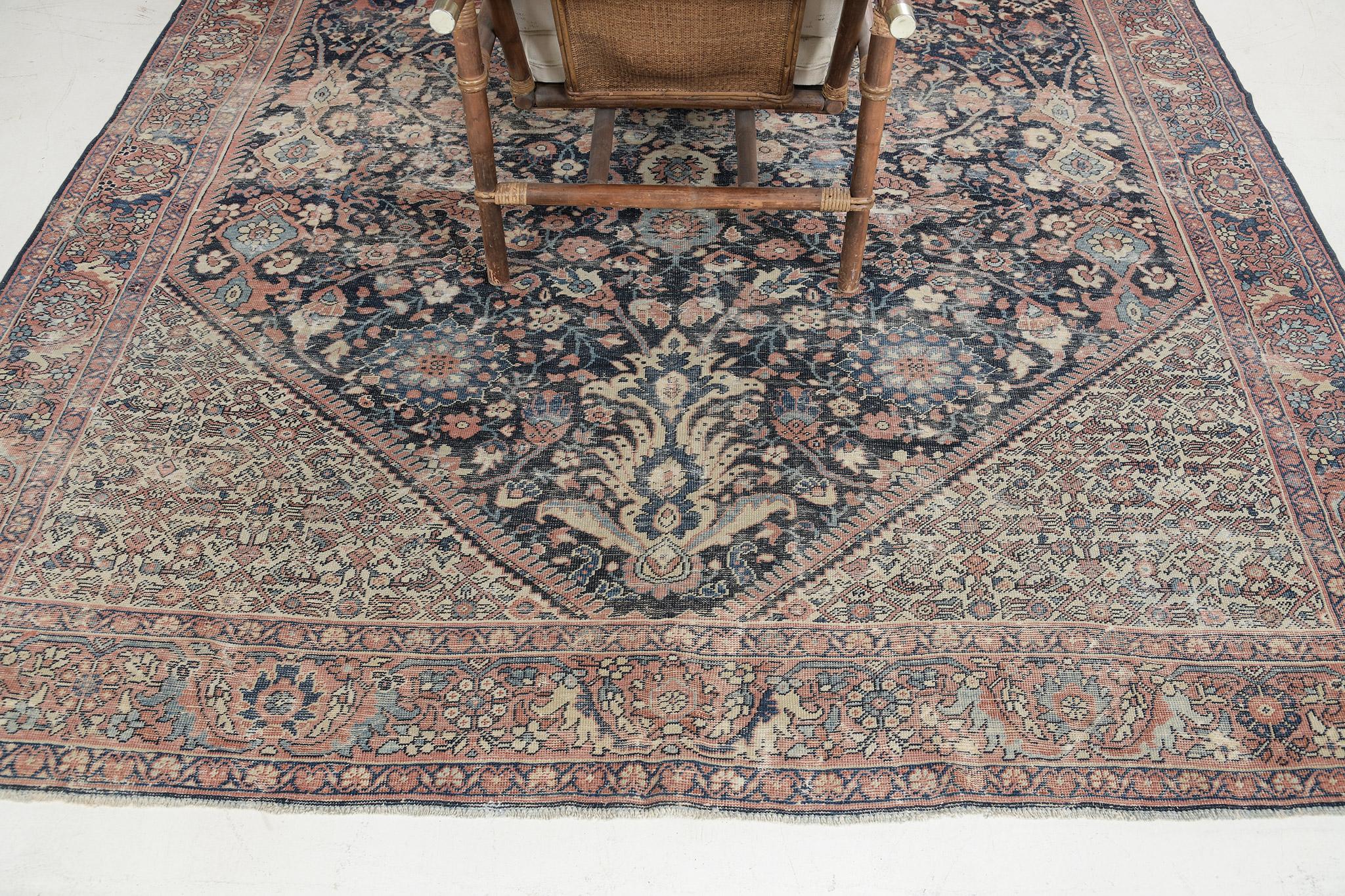 Antique Persian Mahal 29972 In Fair Condition For Sale In WEST HOLLYWOOD, CA