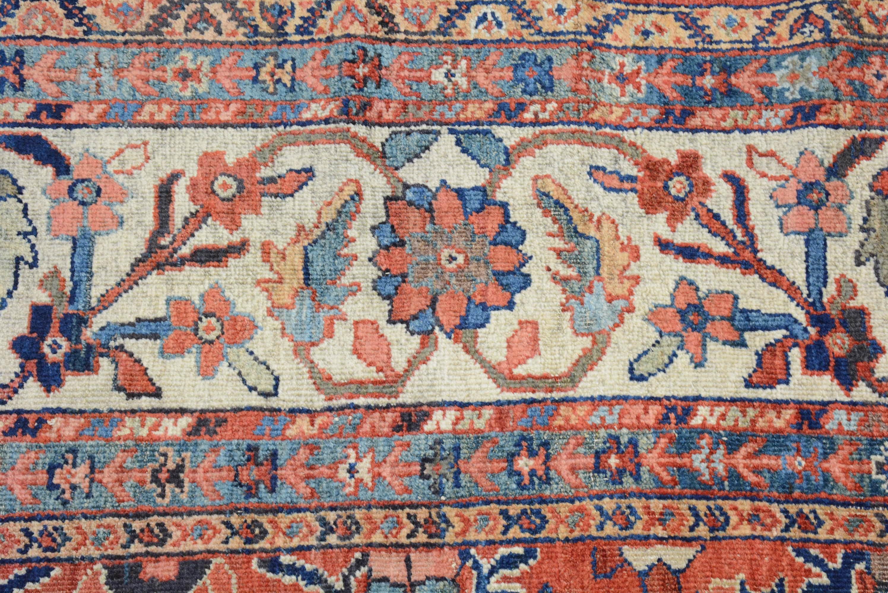 Antiker persischer Mahal-Teppich  (Gewebt) im Angebot