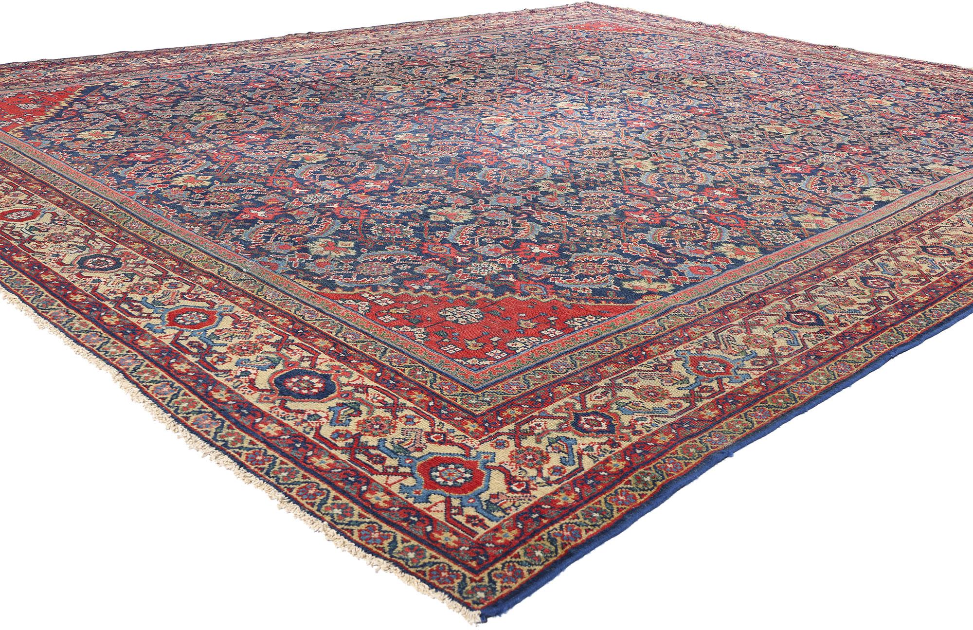 90014 Tapis persan ancien Mahal, 10'03 x 13'00. Plongez dans l'élégance intemporelle de ce tapis persan antique Mahal en laine nouée à la main, un chef-d'œuvre qui marie un design complexe à un riche héritage culturel. Le tapis présente un motif all