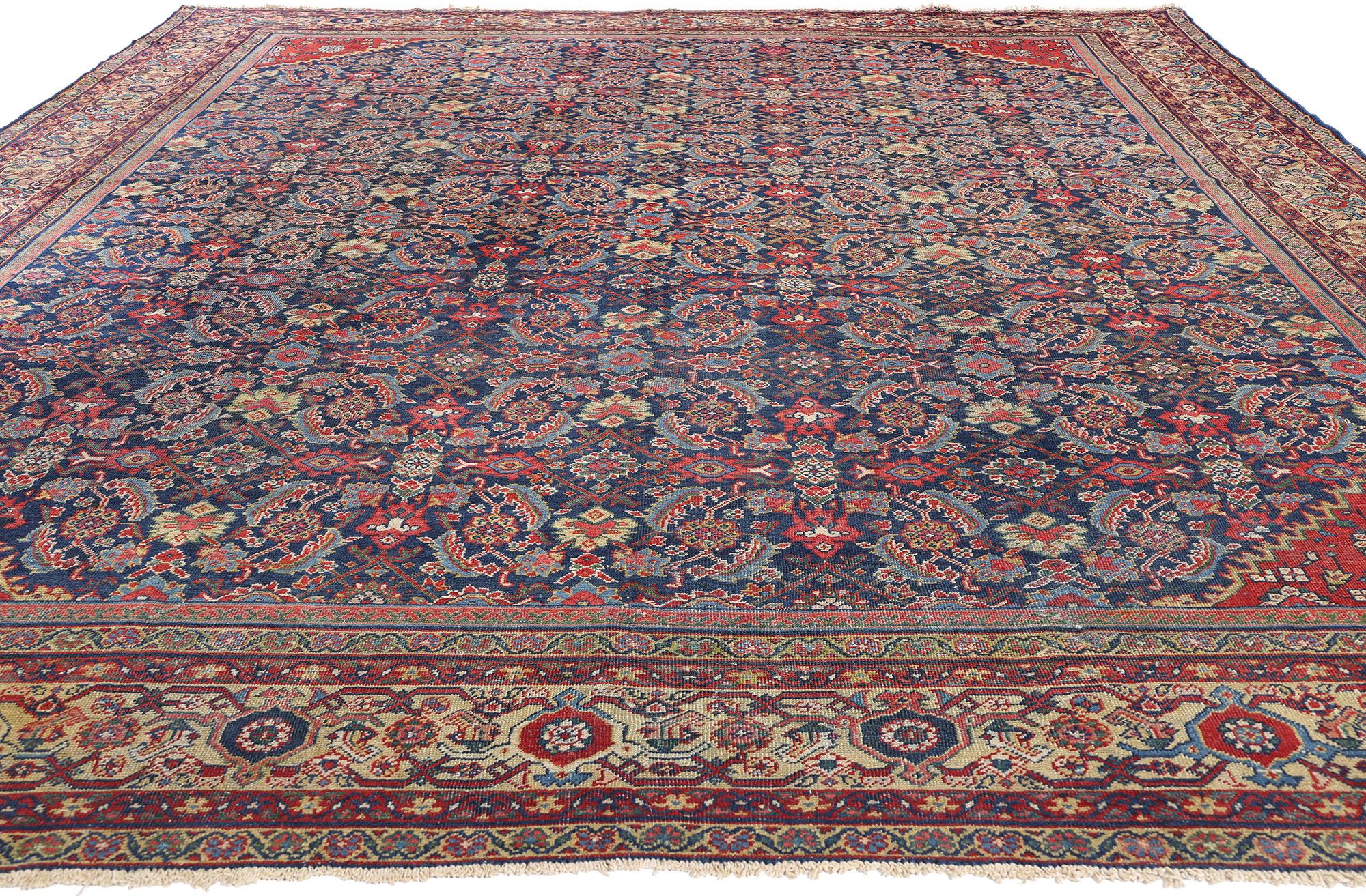 Tabriz Tapis persan ancien de style traditionnel en vente