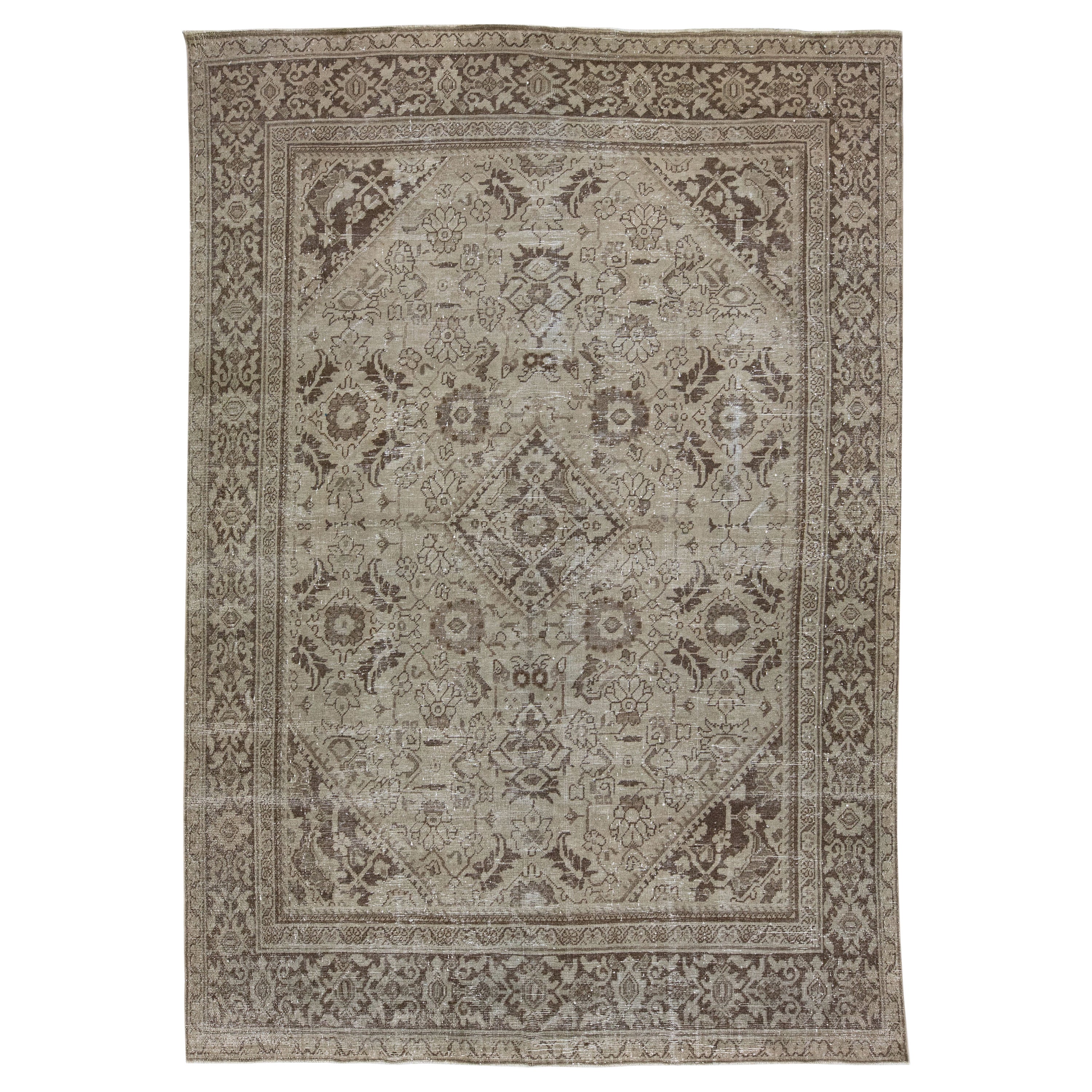 Antico tappeto persiano Mahal fatto a mano in lana beige e marrone con disegno a trifoglio