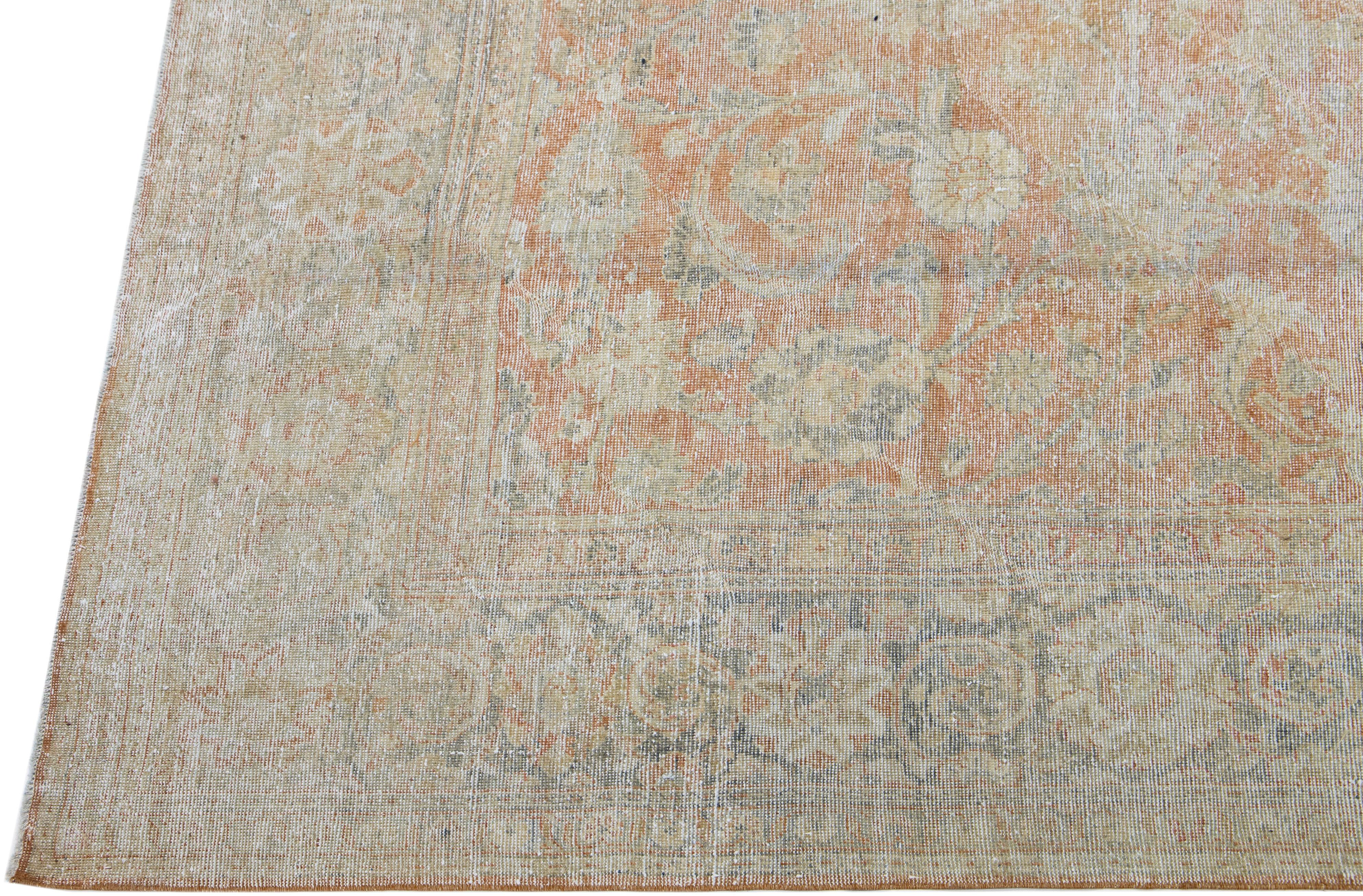 Perse Tapis persan ancien Mahal en laine rouille de style Shabby Chic, fait à la main, avec motif sur toute sa surface en vente
