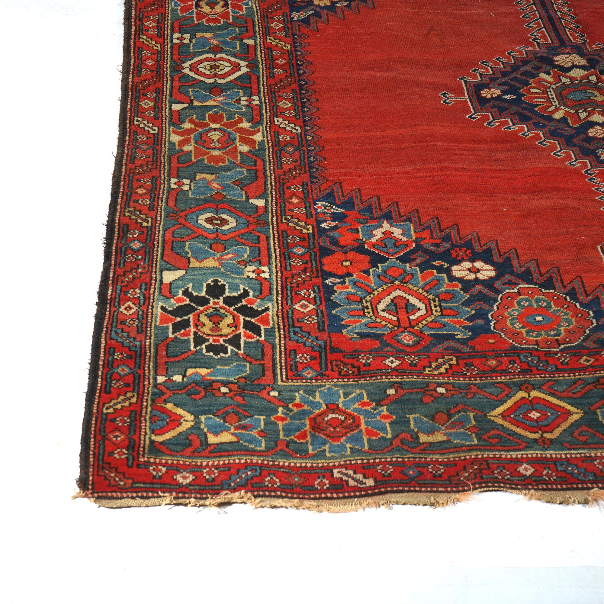 Antiker persischer Mahal-Teppich aus orientalischer Wolle, um 1920 im Zustand „Gut“ im Angebot in Big Flats, NY