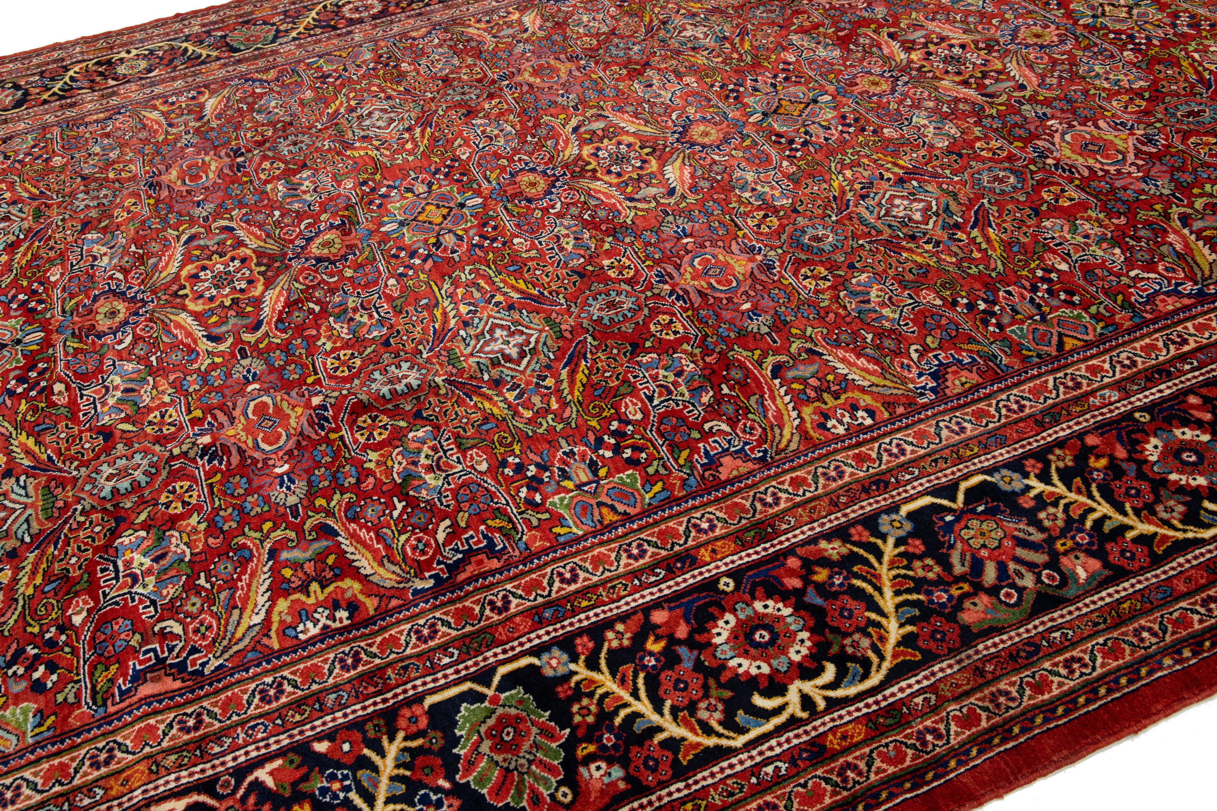 Noué à la main Tapis persan Mahal surdimensionné fabriqué à la main avec un motif floral en vente