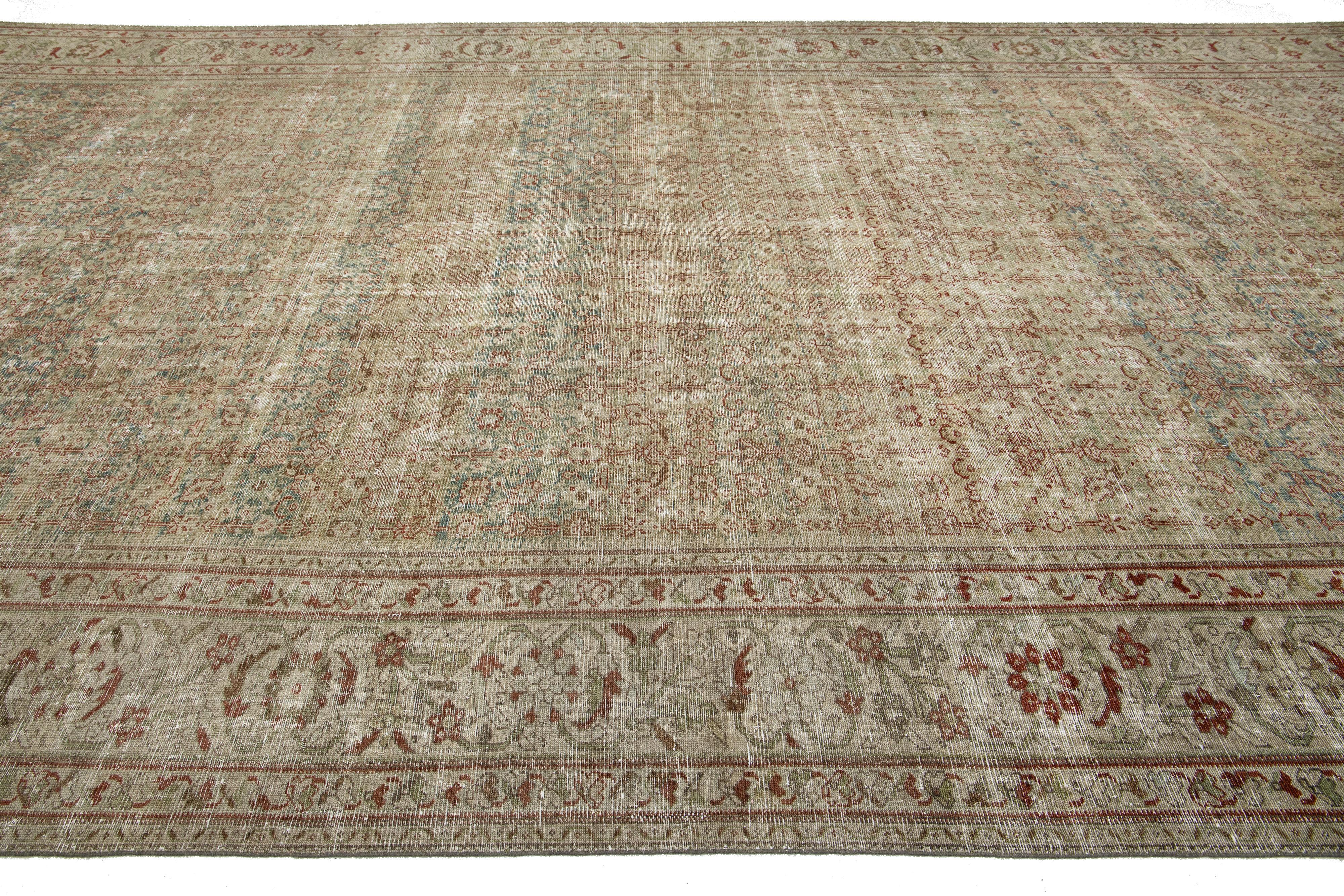Ancien tapis persan Mahal surdimensionné en laine bleu avec motif sur toute sa surface Bon état - En vente à Norwalk, CT
