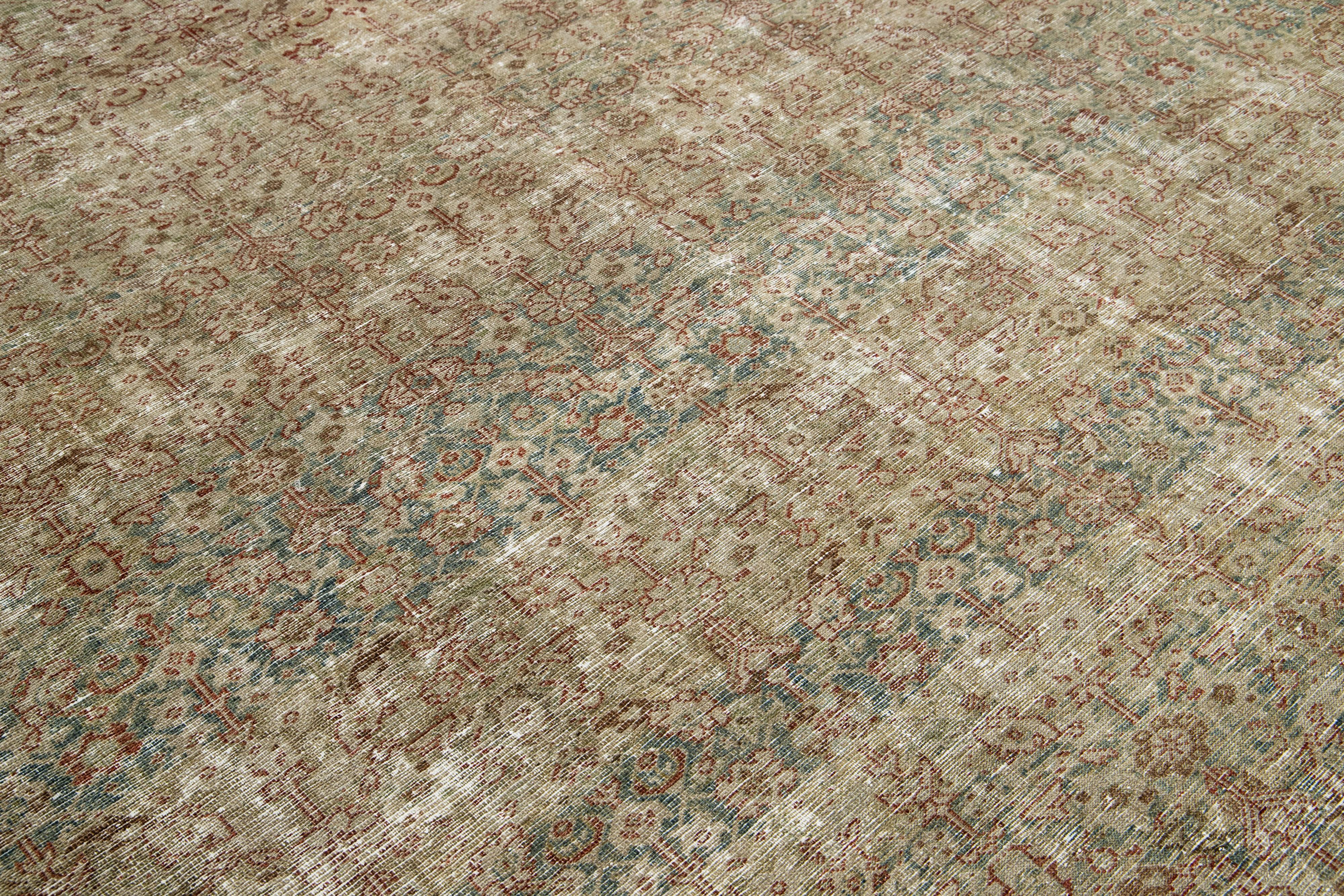 Ancien tapis persan Mahal surdimensionné en laine bleu avec motif sur toute sa surface en vente 1