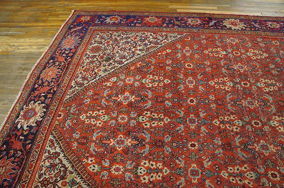 1930s Persian Mahal Carpet ( 10'3'' x 13'5'' - 312 x 408 cm ) In Good Condition For Sale In New York, NY