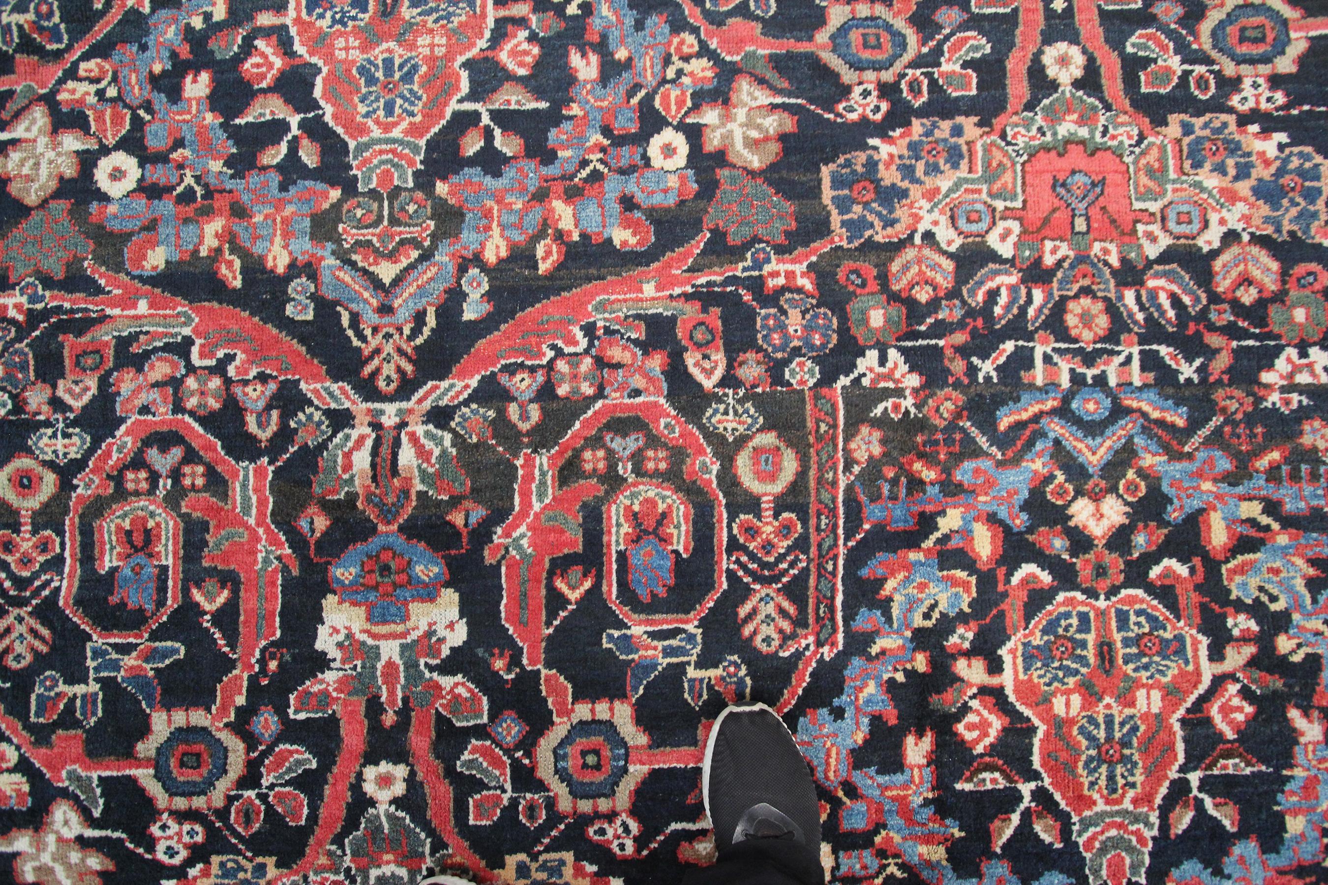 Antique Persian Mahal Rug Antique Sultanabad Rug Blue Geometric Overall In Good Condition For Sale In New York, NY