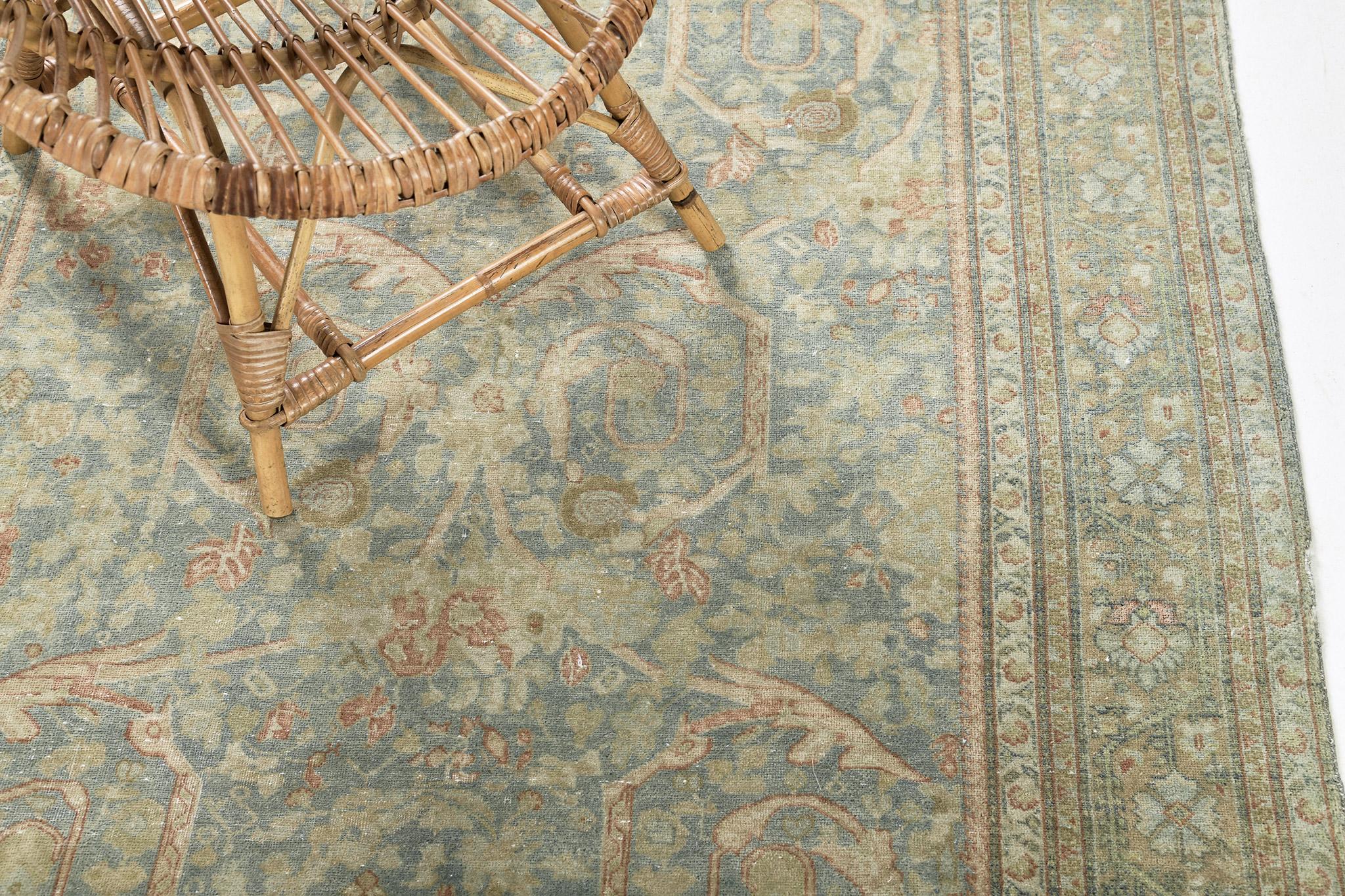 Antique Persian Mahal Rug In Good Condition For Sale In WEST HOLLYWOOD, CA