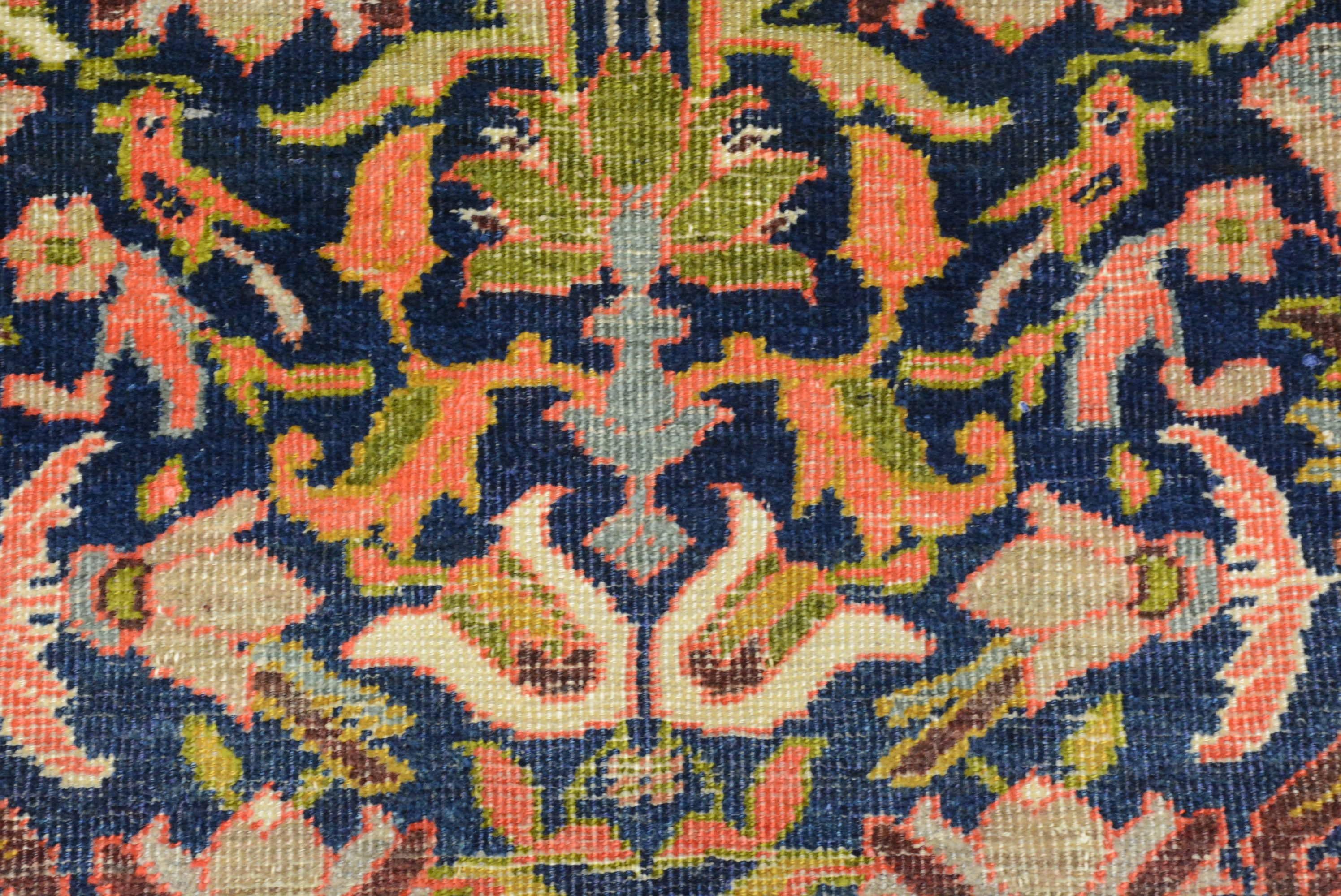Antiker persischer Mahal-Teppich (Persisch) im Angebot