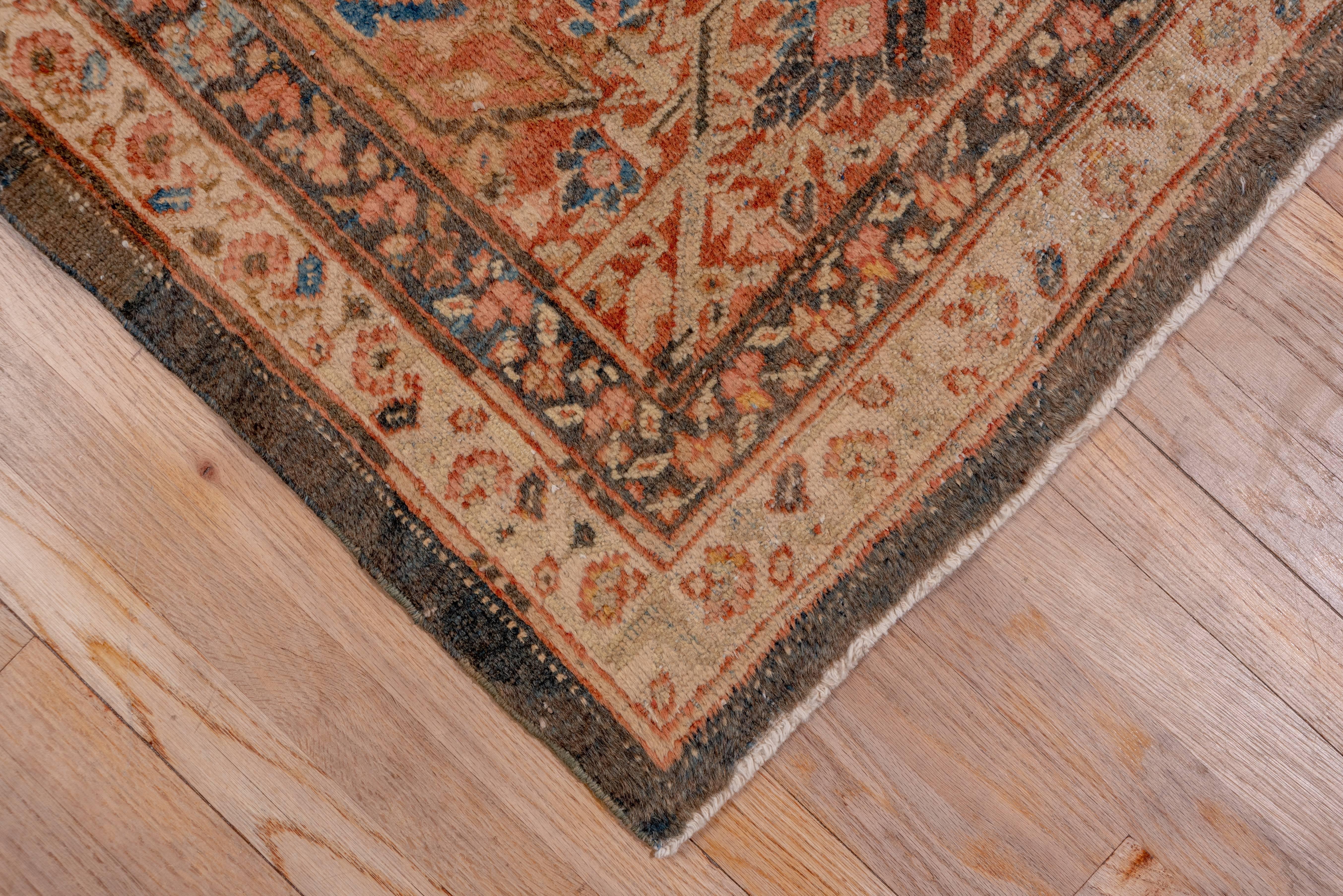 Antique Persian Mahal Rug In Excellent Condition In New York, NY