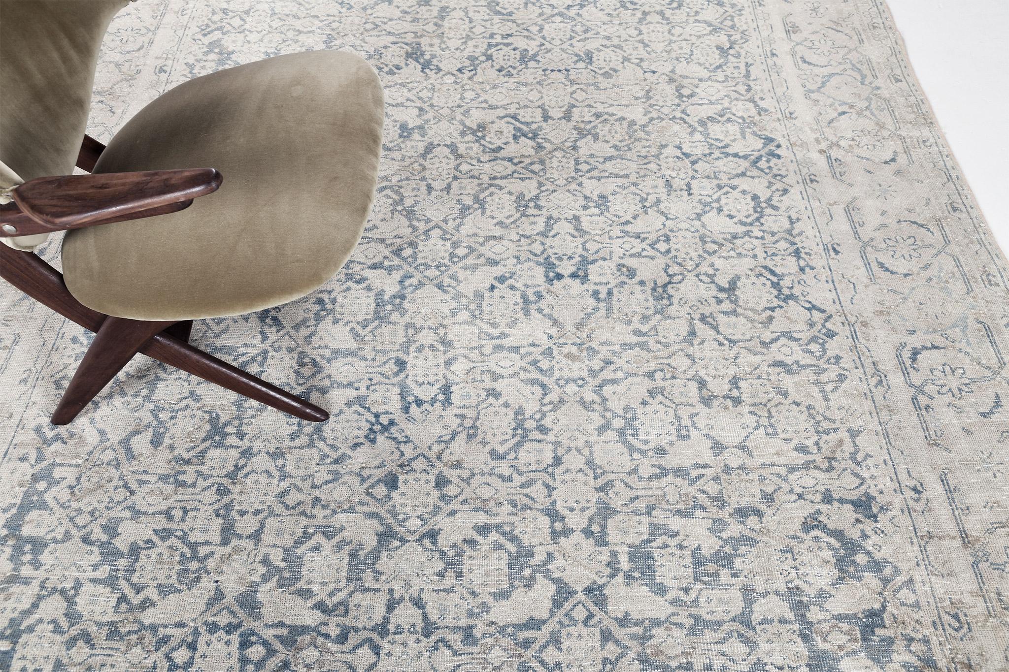 Tapis persan antique Mahal Bon état - En vente à WEST HOLLYWOOD, CA