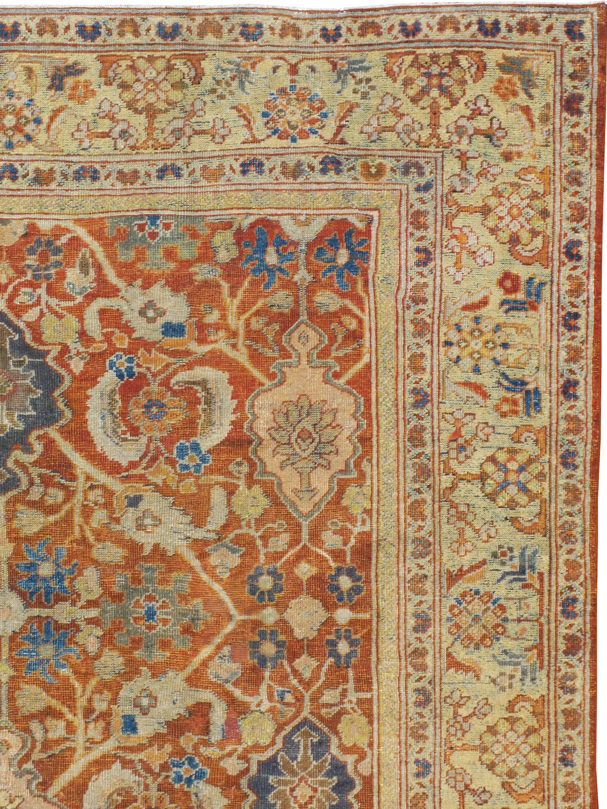 Antique Persian Mahal Rug In Fair Condition In New York, NY