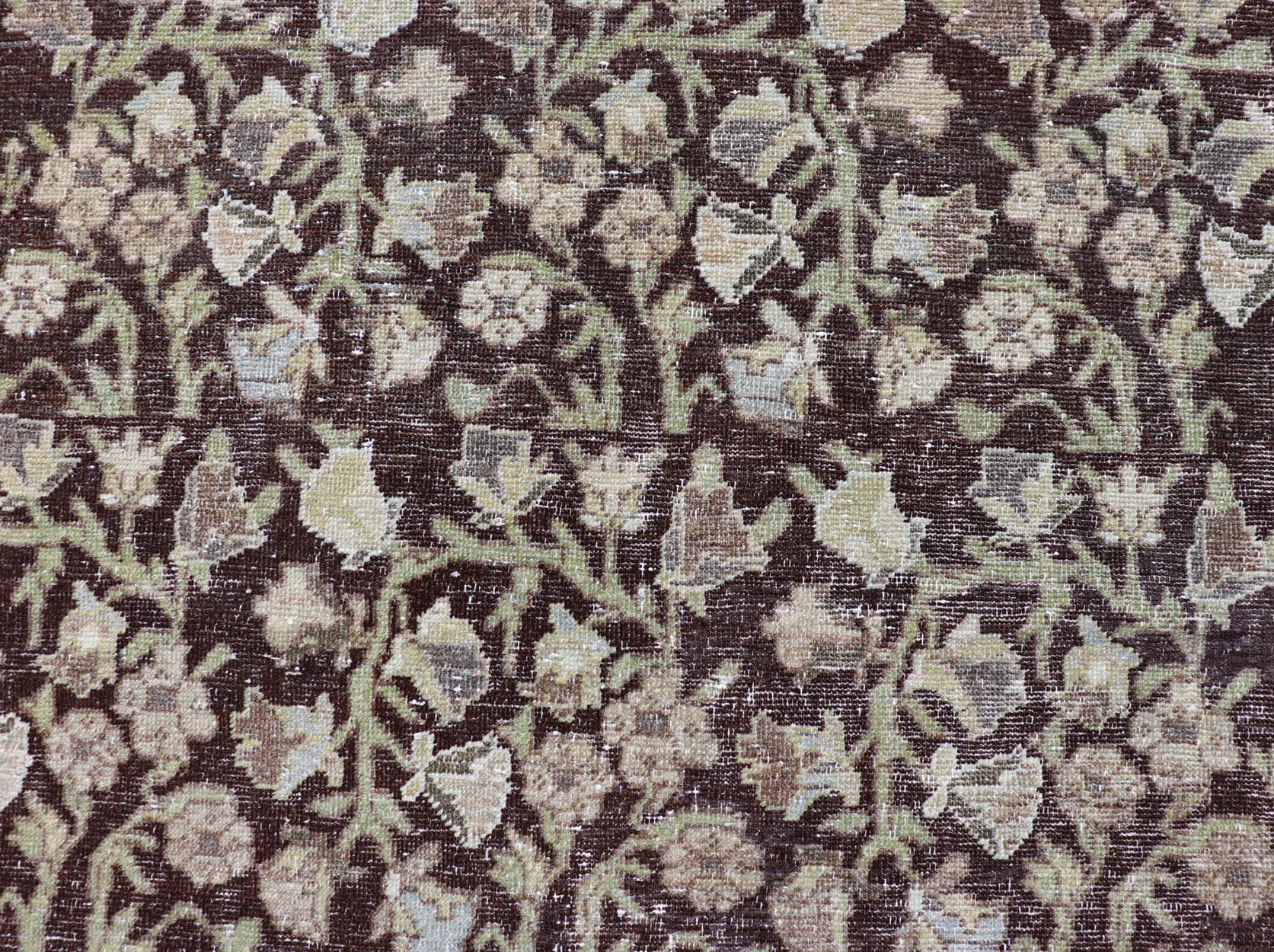 Antiker persischer Mahal-Teppich Üppiges botanisches Motiv auf einem braunen Feld  4'2