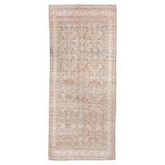 Antiker persischer Mahal-Teppich mit floralem Allover-Muster in weichem Taupe und Hellblau