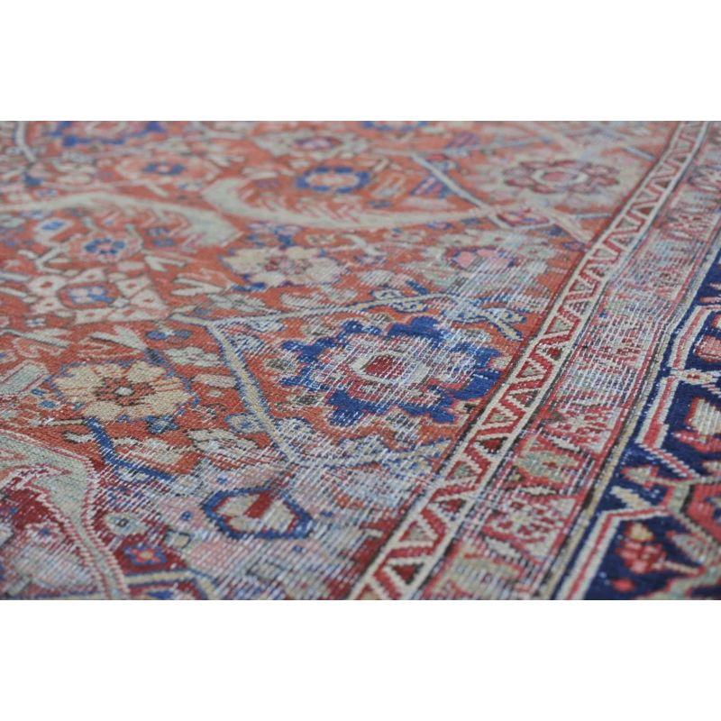 Antiker persischer Mahal-Teppich mit geometrischem Blumenmuster, um 1925-1935 im Angebot 9