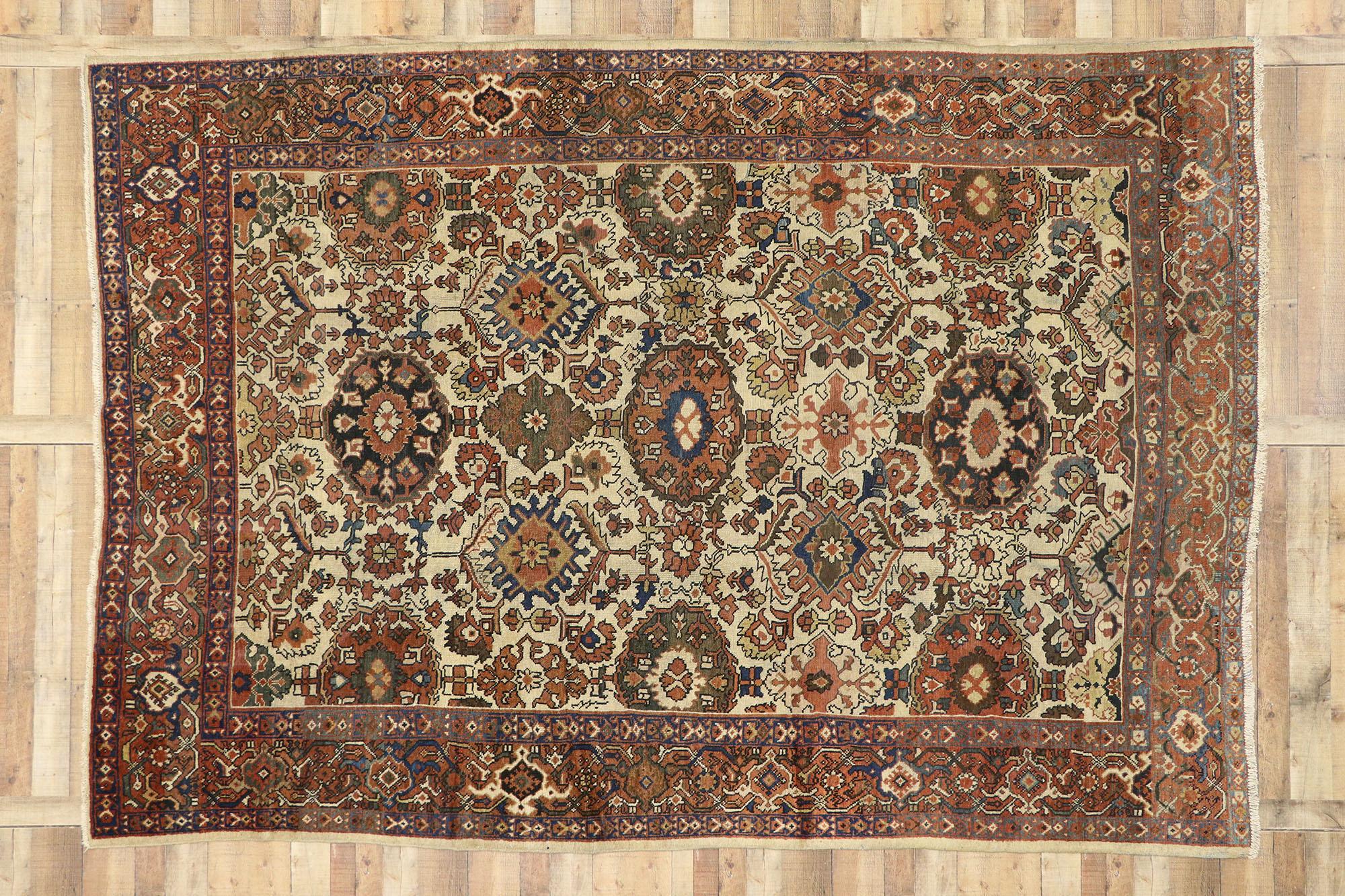 20th Century Antique Persian Mahal Rug with Rustic American Colonial Style For Sale