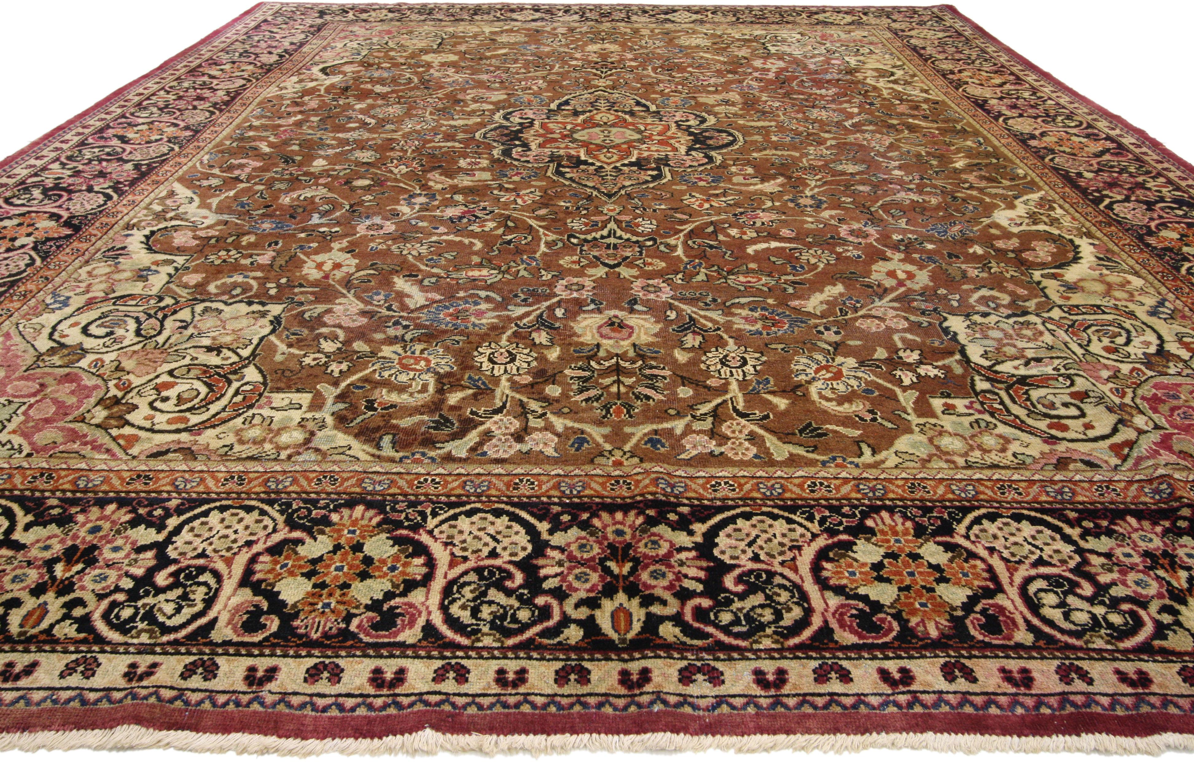 Arts and Crafts Antique Persian Mahal Rug with Traditional Style For Sale