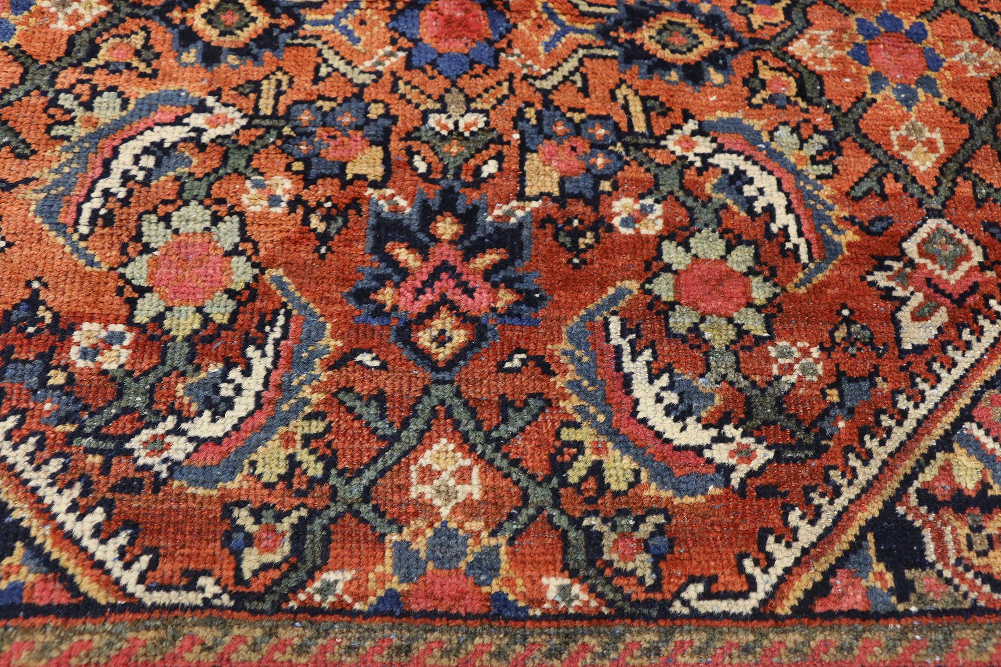 Antique Persian Mahal Rug with Traditional Style In Good Condition For Sale In Dallas, TX