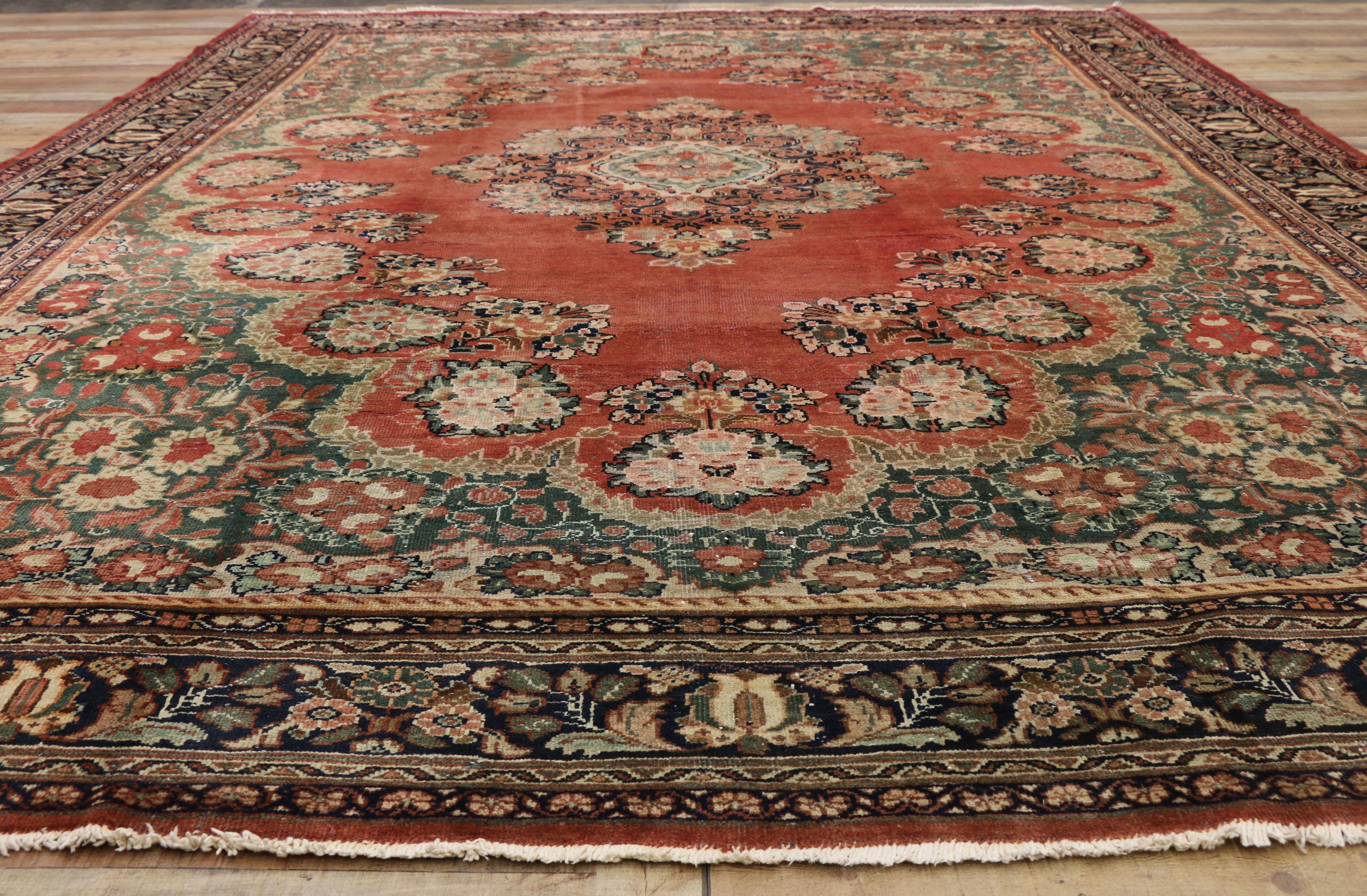 Antique Persian Mahal Rug with Rustic English Country Style For Sale 1