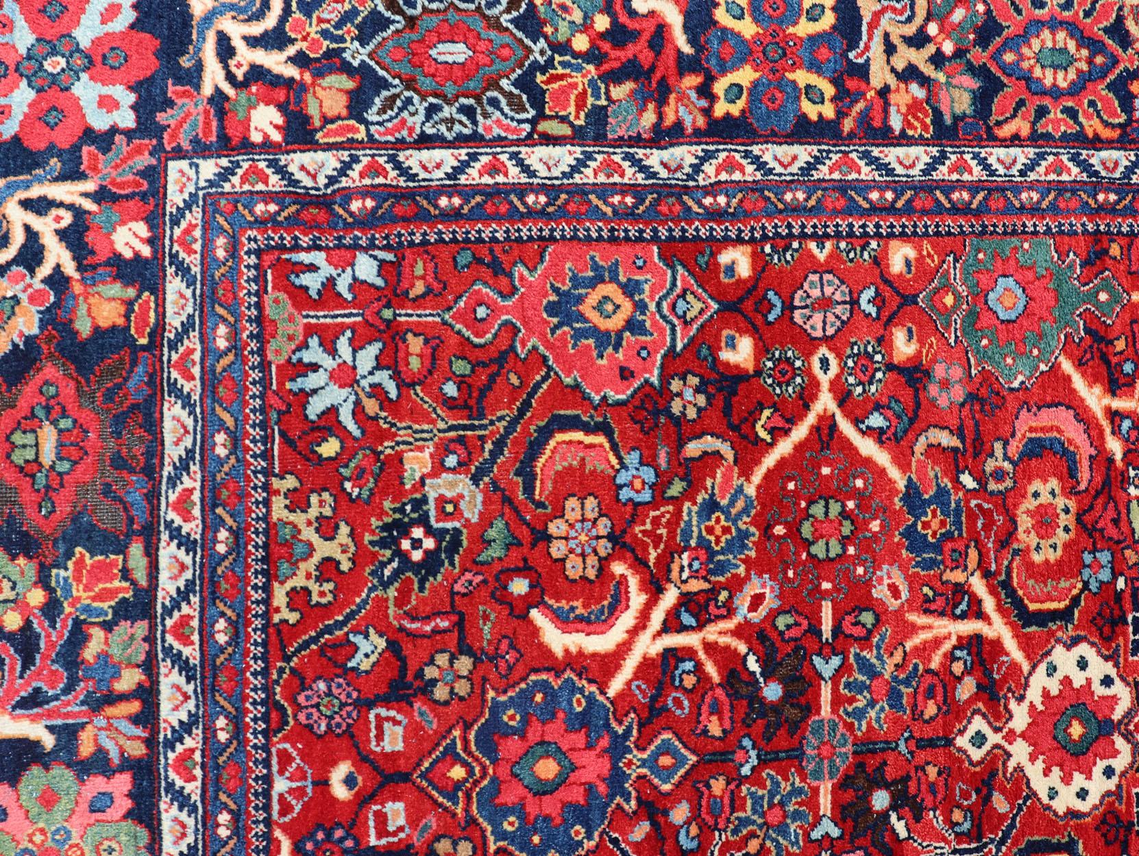 Antique Persian Sultanabad Mahal Rug With All-Over Sub Geometric Design In Excellent Condition For Sale In Atlanta, GA