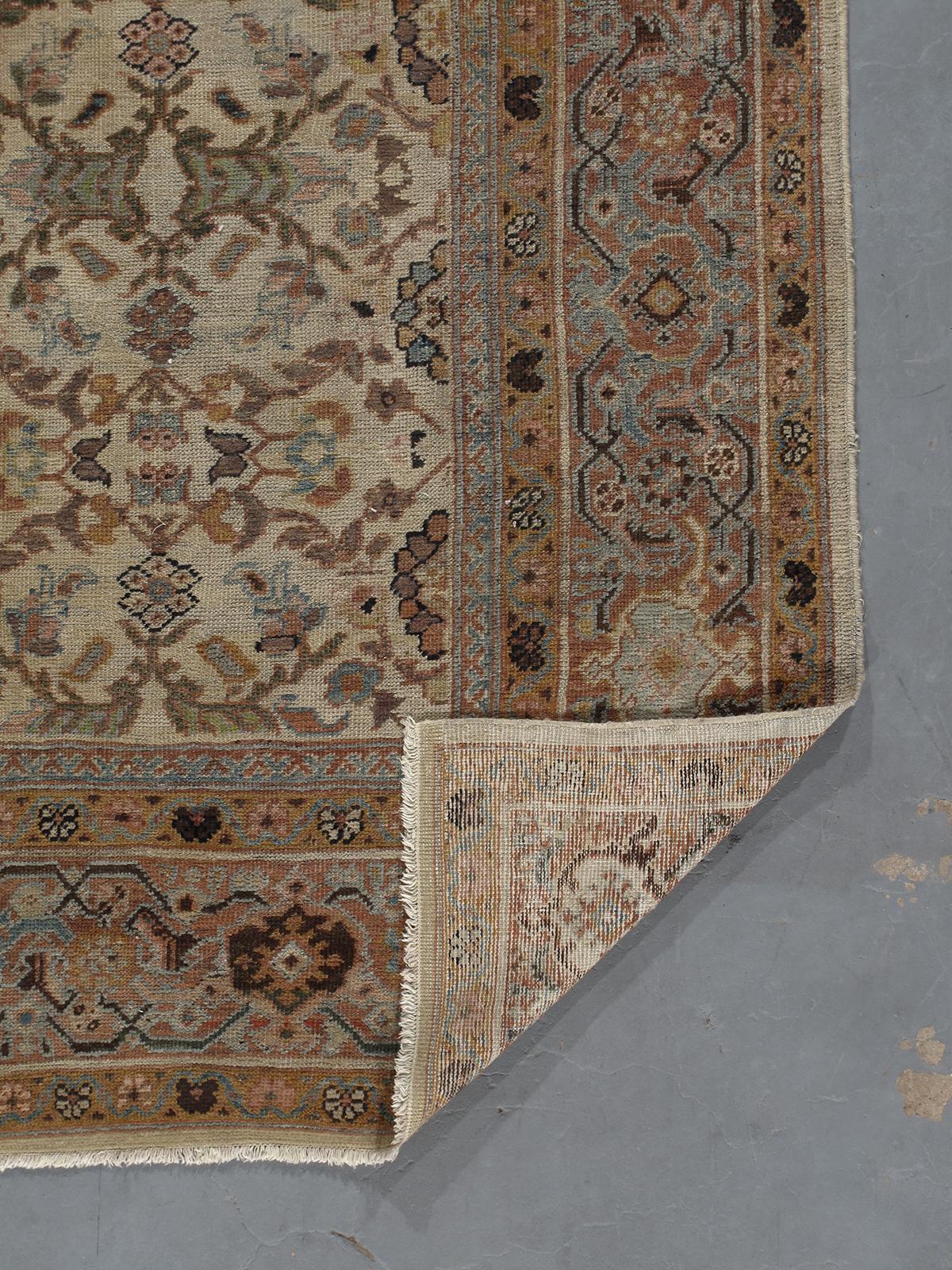 Antiker, handgeknüpfter persischer Mahal-Teppich in Beige und Rostfarben (Sultanabad) im Angebot
