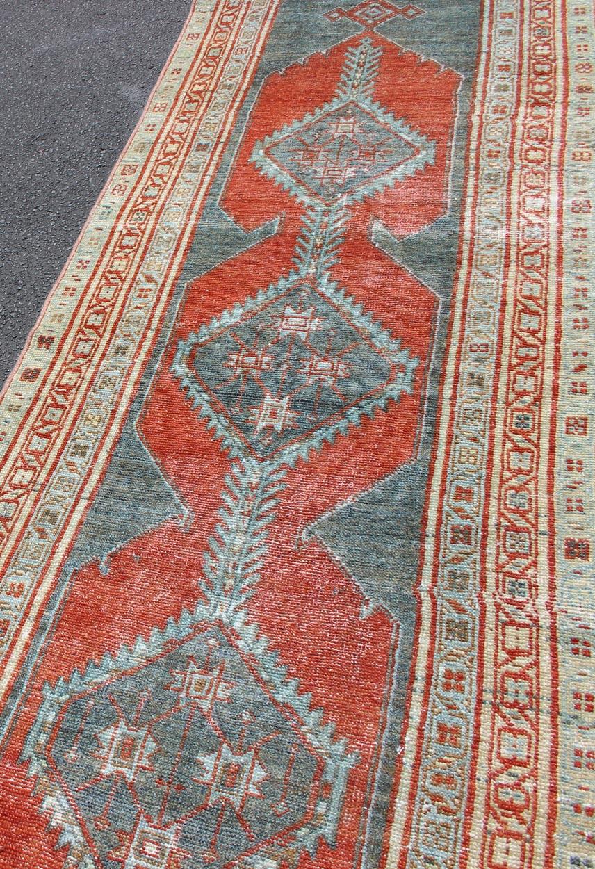 Sultanabad Antique Persian Serab with Tri-Medallion Geometric Design in Red and Steel Blue