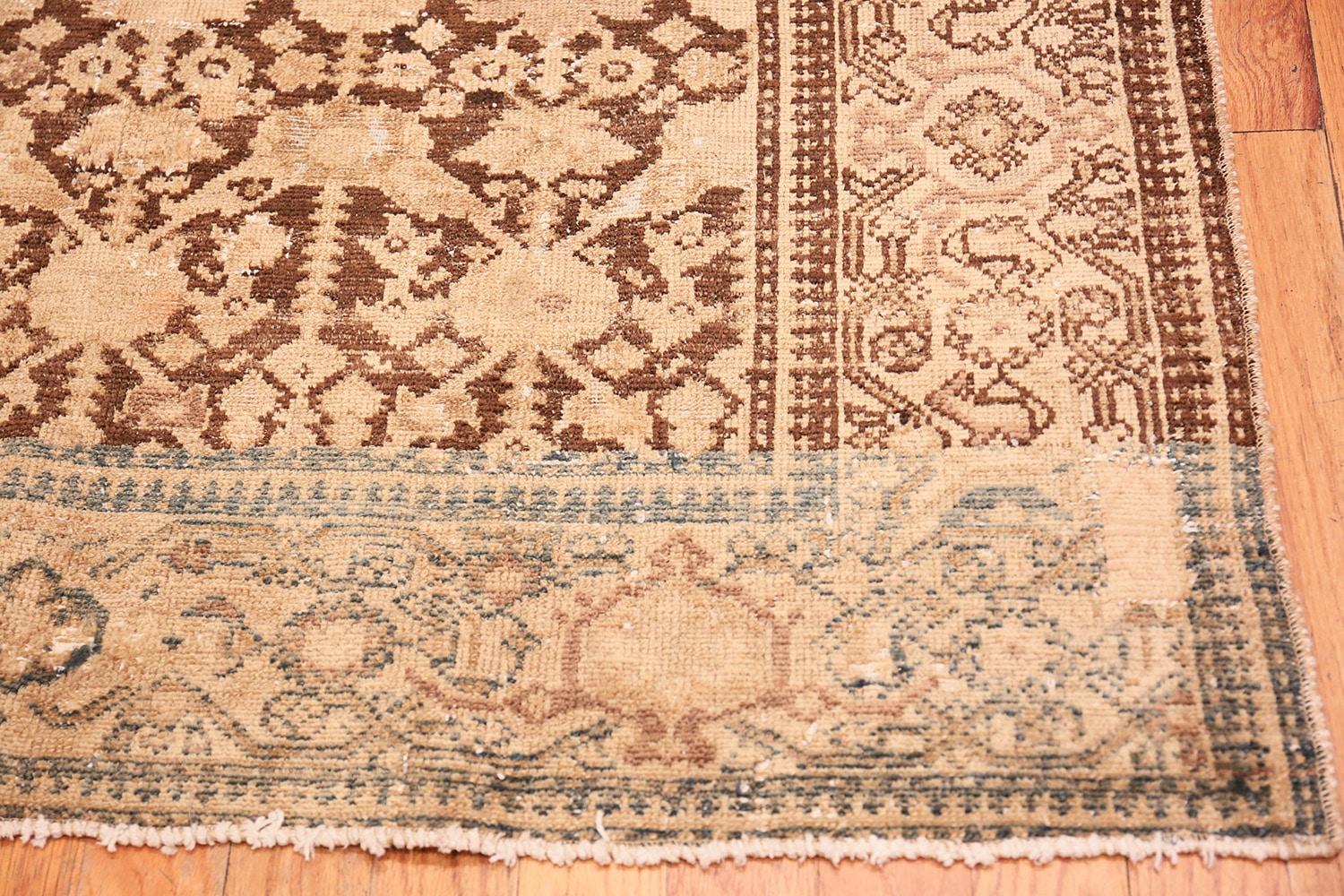 Antique Persian Malayer Carpet. Size: 4 ft 10 in x 9 ft 8 in (1.47 m x 2.95 m) In Distressed Condition In New York, NY