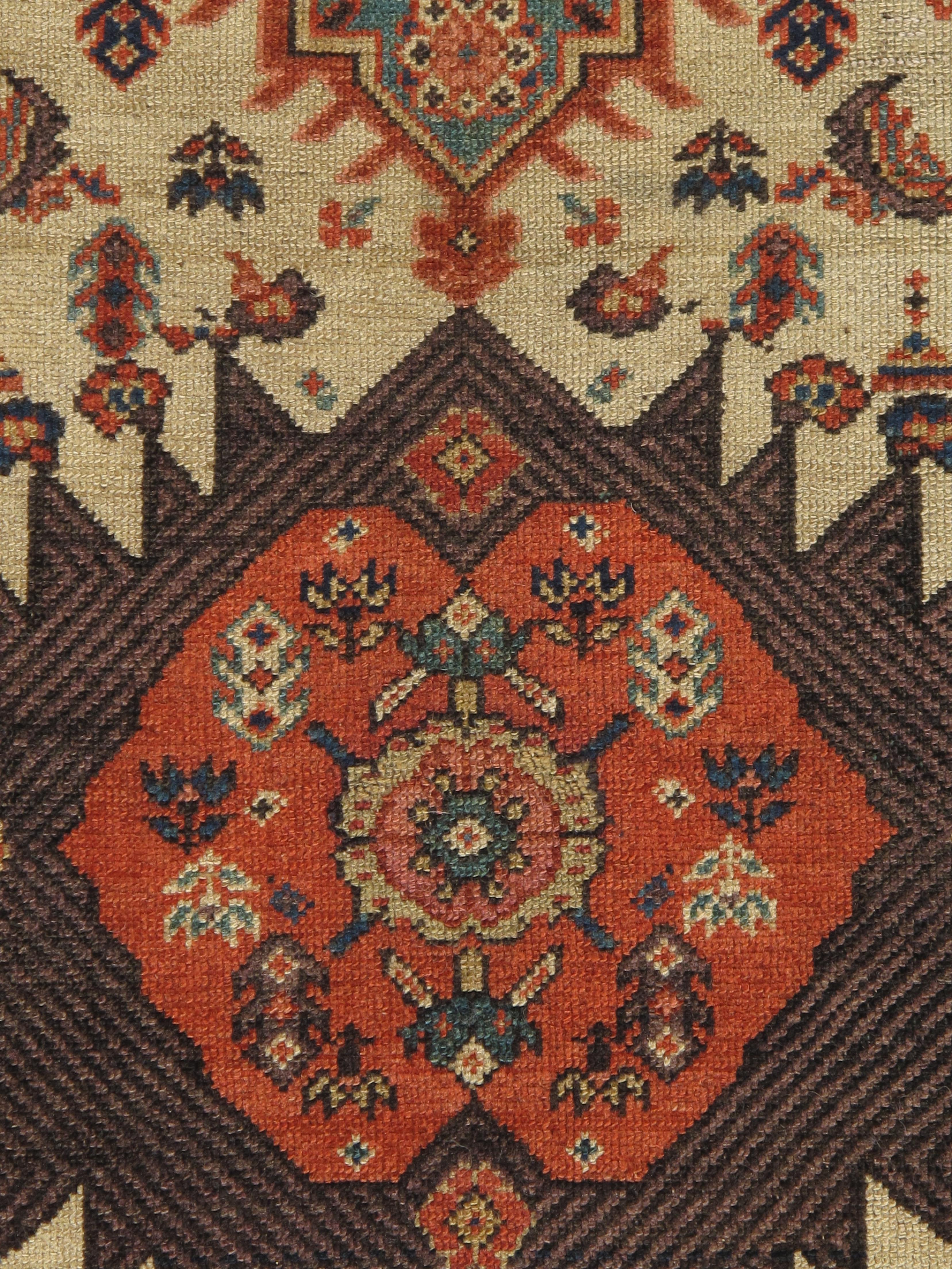 Antiker Persischer Malayer Teppich, Geometrisches Design, Elfenbein, Grün, Marine CIRCA 1890 im Angebot 1