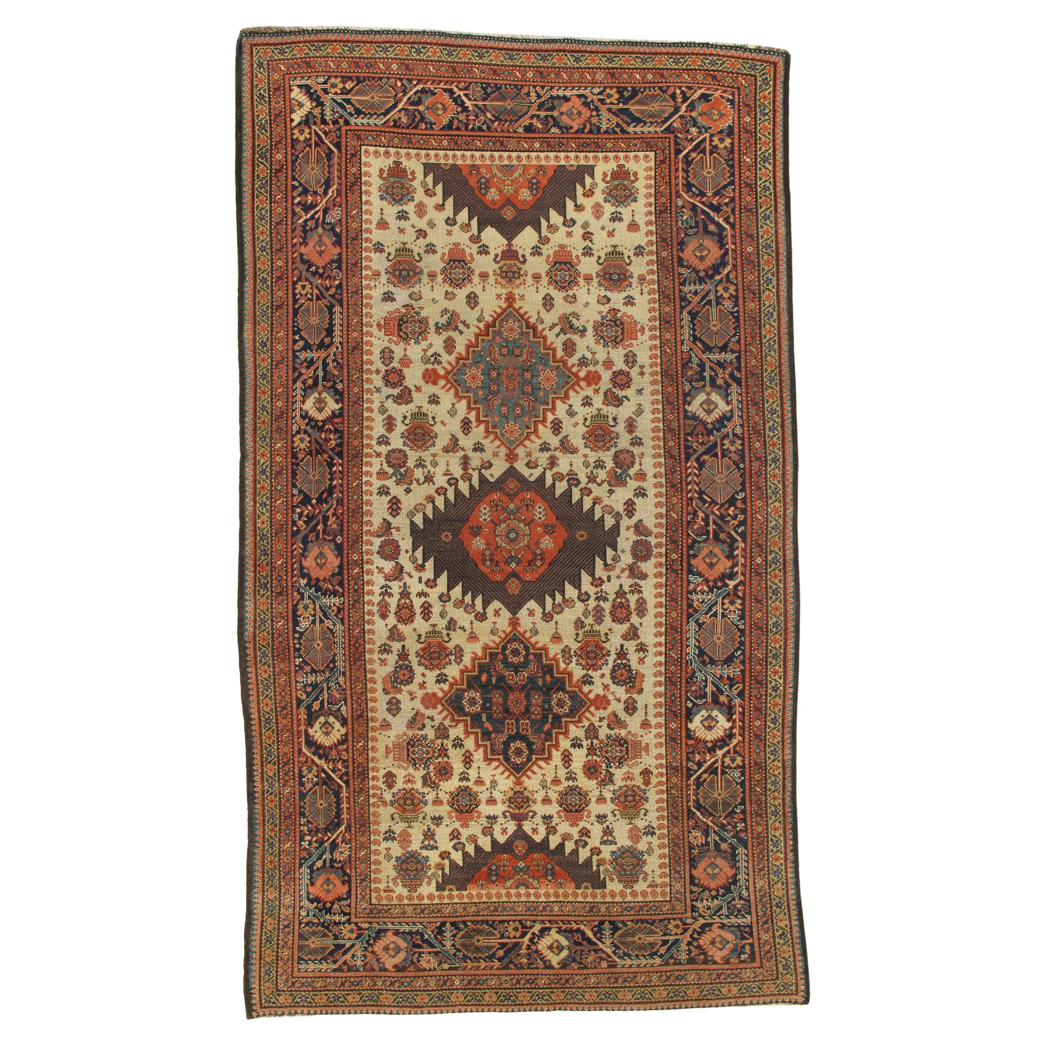 Antiker Persischer Malayer Teppich, Geometrisches Design, Elfenbein, Grün, Marine CIRCA 1890 im Angebot