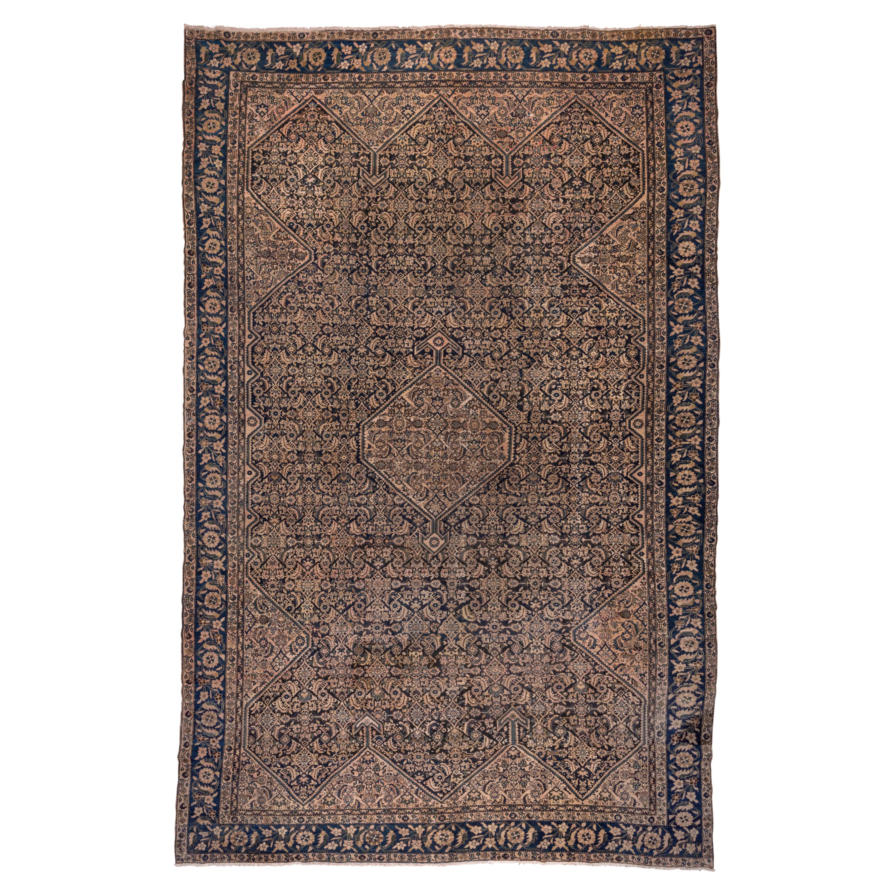 Antiker persischer Malayer-Teppich, Elfenbein und Marinefeld, um 1910 im Angebot
