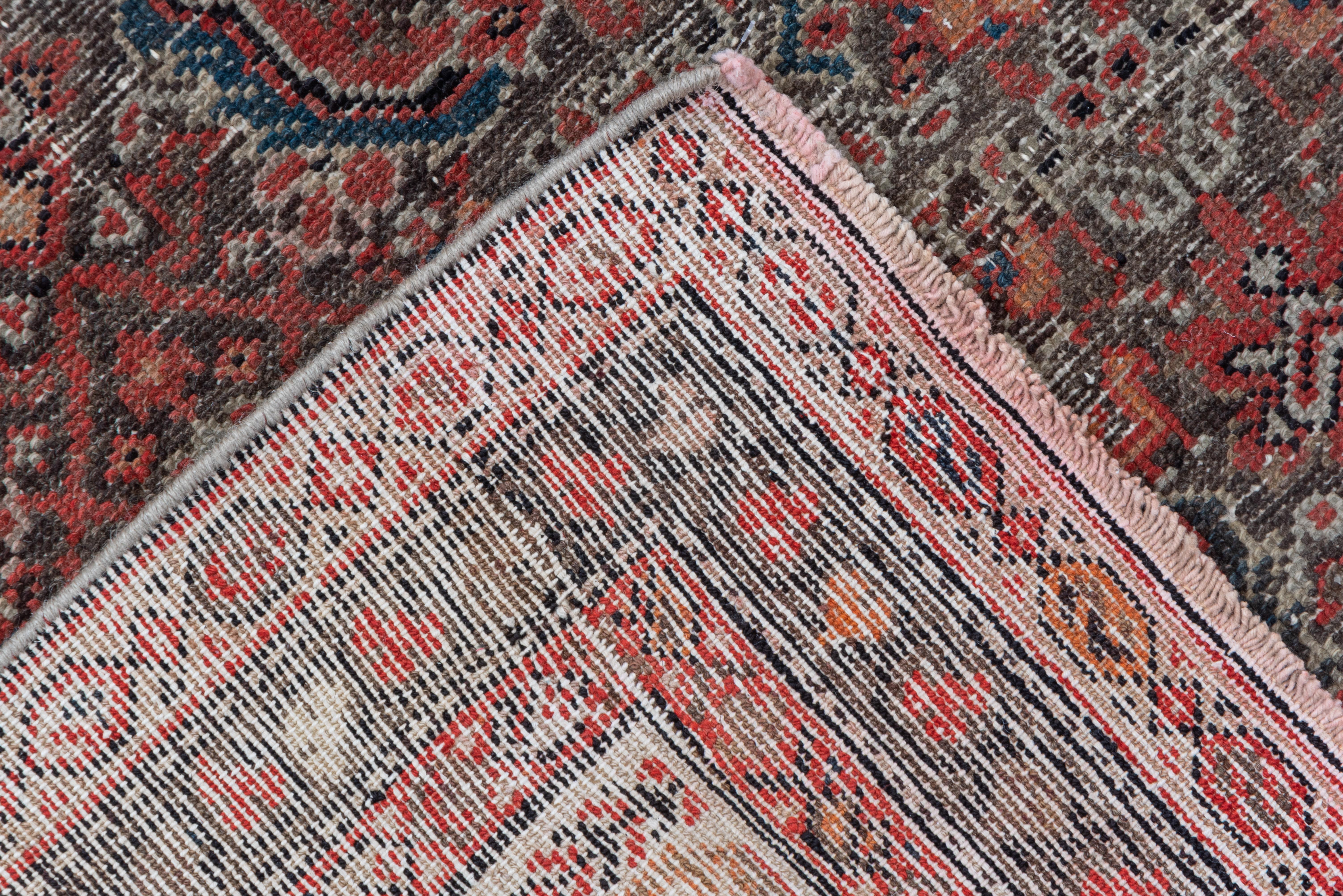 Noué à la main Tapis persan ancien de type Malayer:: légèrement abîmé:: champ entier en vente