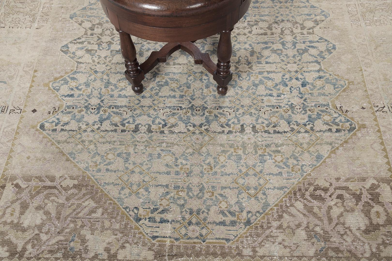 Malayer persan ancien Bon état - En vente à WEST HOLLYWOOD, CA