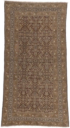 Antiker antiker persischer Malayer-Galerie-Teppich in warmen Farben, breiter Flursteppich