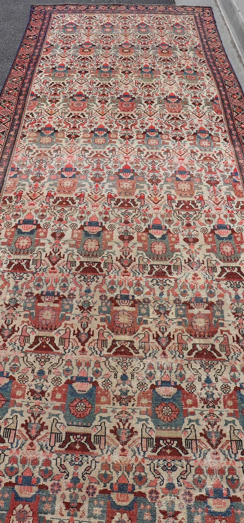 Antike persische Malayer Long Gallery Teppich mit weichen Elfenbein, Rich Red 5'3