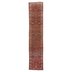 Long tapis de couloir persan ancien Malayer, motif Herati, motif marron et rouge