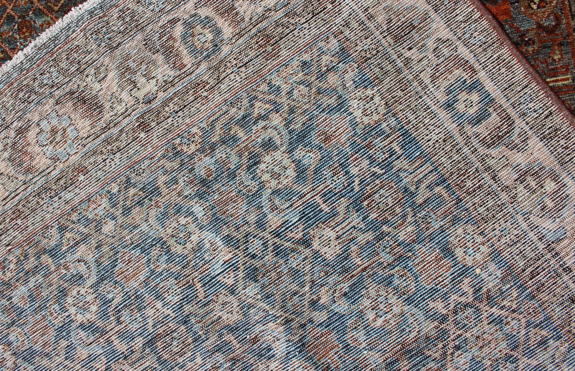 Antiker persischer Malayer-Läufer mit geometrischem Herati-Muster im Allover-Look im Zustand „Gut“ im Angebot in Atlanta, GA