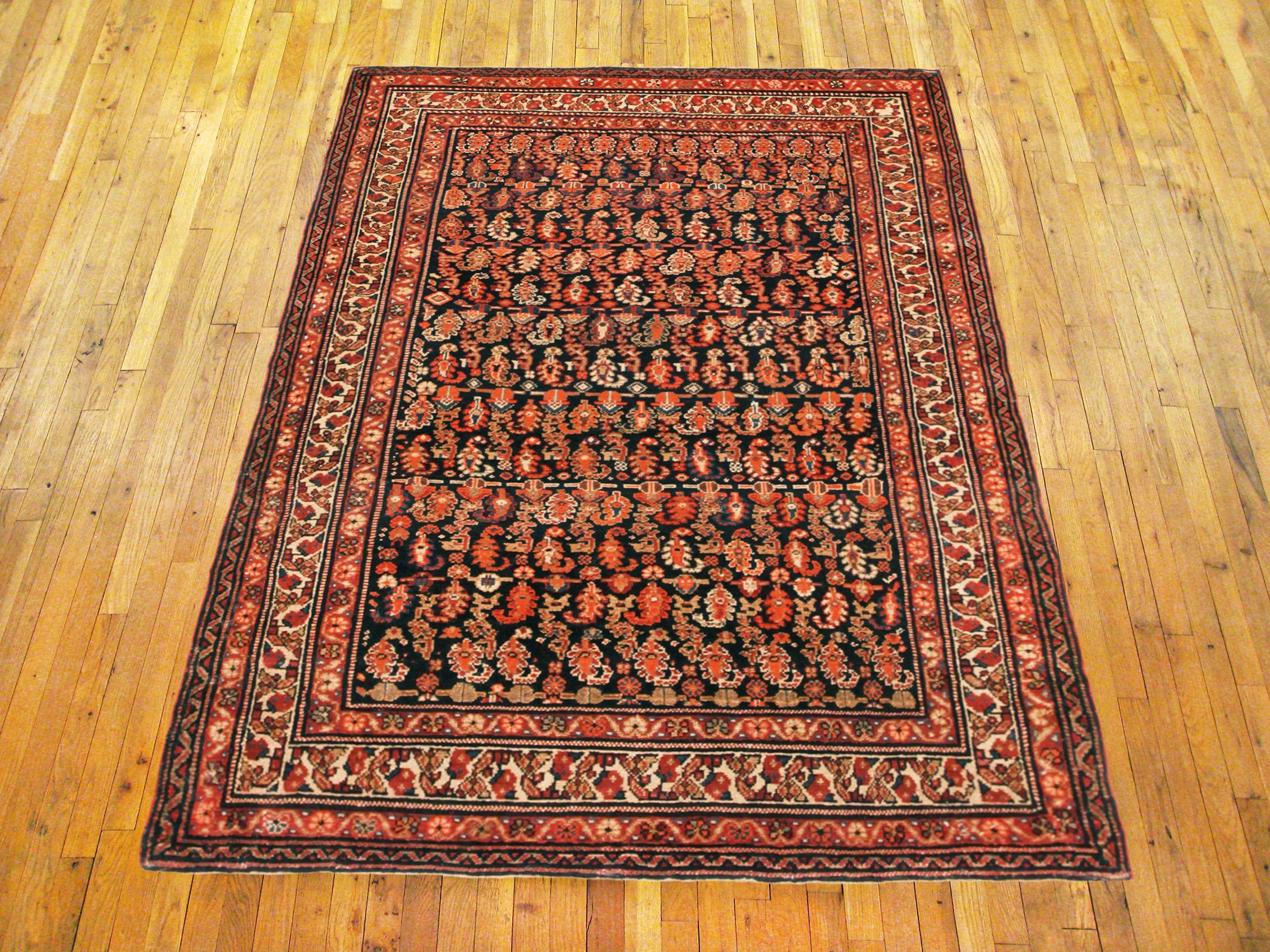 Antique Persian Malayer Oriental rug in Small Size

An antique Persian Malayer oriental rug, circa 1910. Size 5'0
