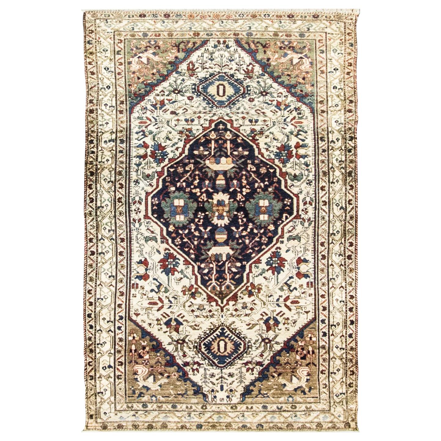 Antiker persischer Malayer-Teppich aus Persien 4'3" x 6'7"