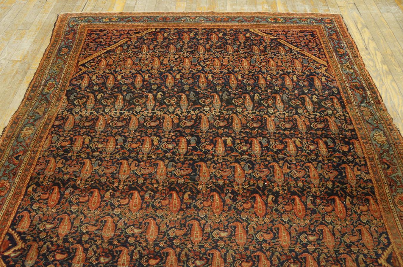 Late 19th Century Persian Malayer Carpet ( 5' x 6' 2'' - 152 x 188 cm ) In Good Condition For Sale In New York, NY
