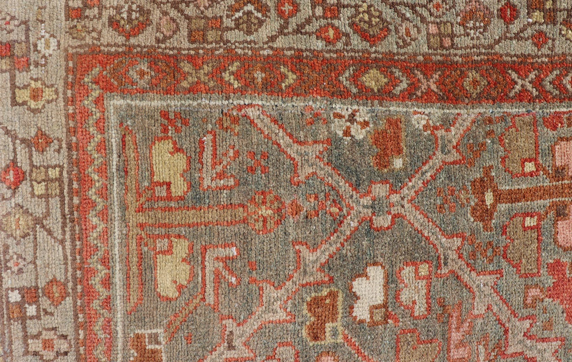 Antiker persischer Malayer-Teppich aus Persien – All-Over-Design – Rot und Grau-Blau 3'0 x 5'0 (Wolle) im Angebot