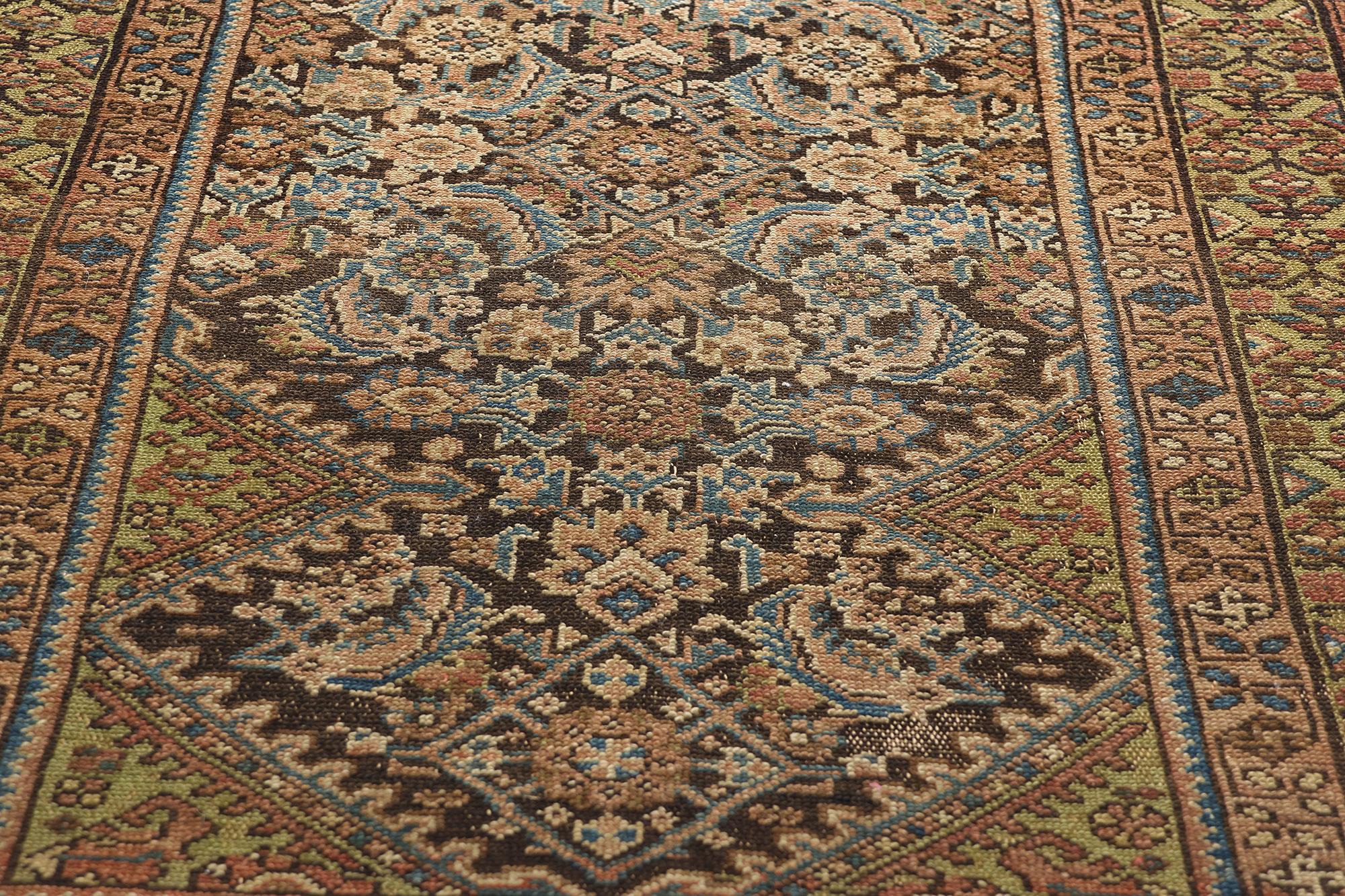 Antiker persischer Malayer-Teppich-Läufer im Used-Look, 03'06 x 16'08, Distressed im Zustand „Starke Gebrauchsspuren“ im Angebot in Dallas, TX