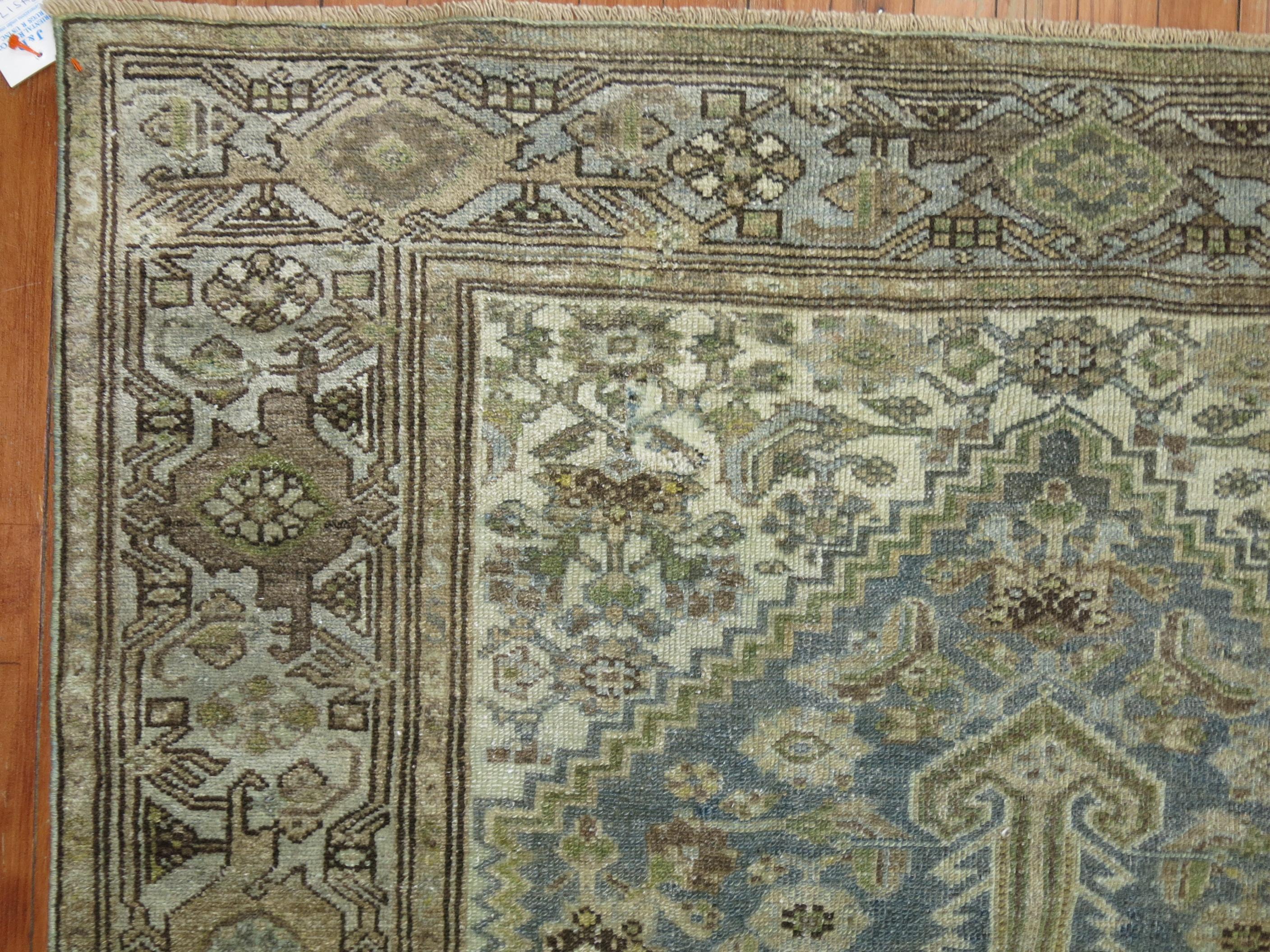 High Decorative One of a kind Geometric Persian Malayer rug

Measures: 4'5'' x 6'5''.