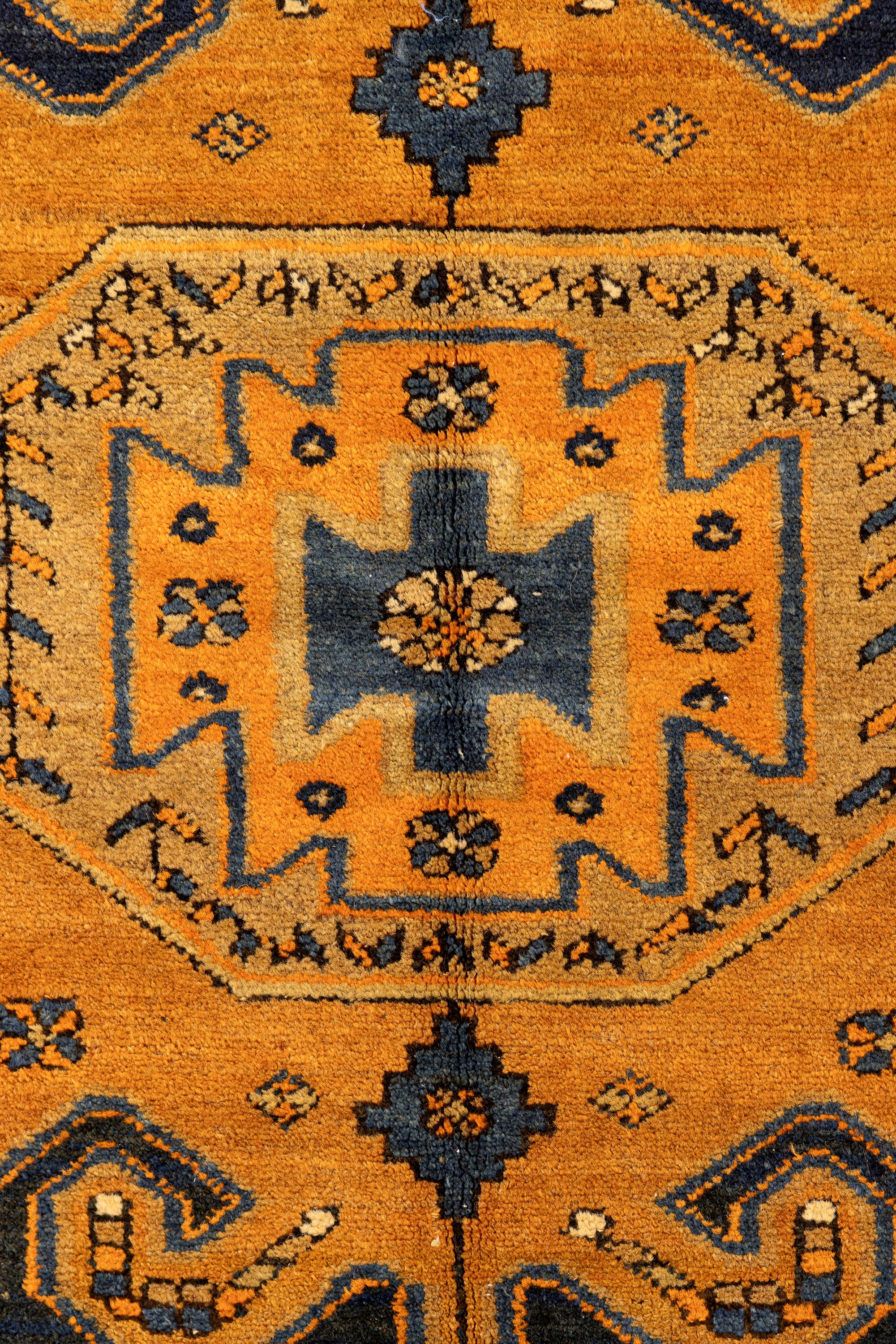 Antiker persischer Malayer Teppich Läufer (Persisch) im Angebot