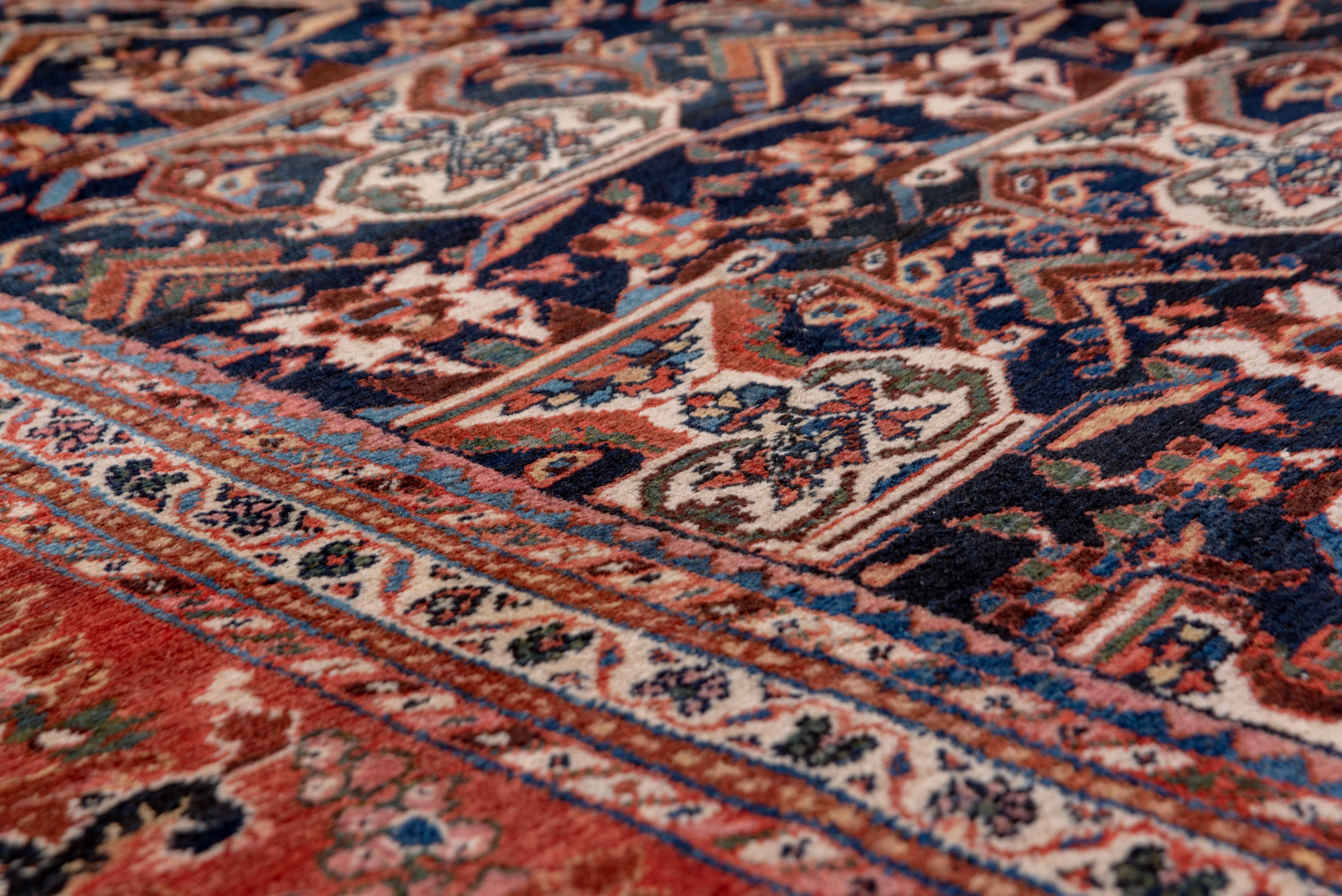 Antiker persischer Malayer-Teppich im Angebot 1