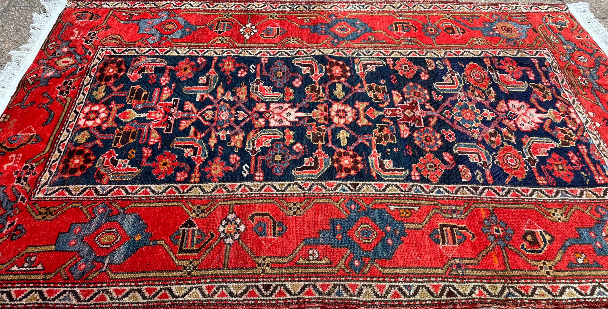 Antiker persischer Malayer-Teppich im Angebot 1