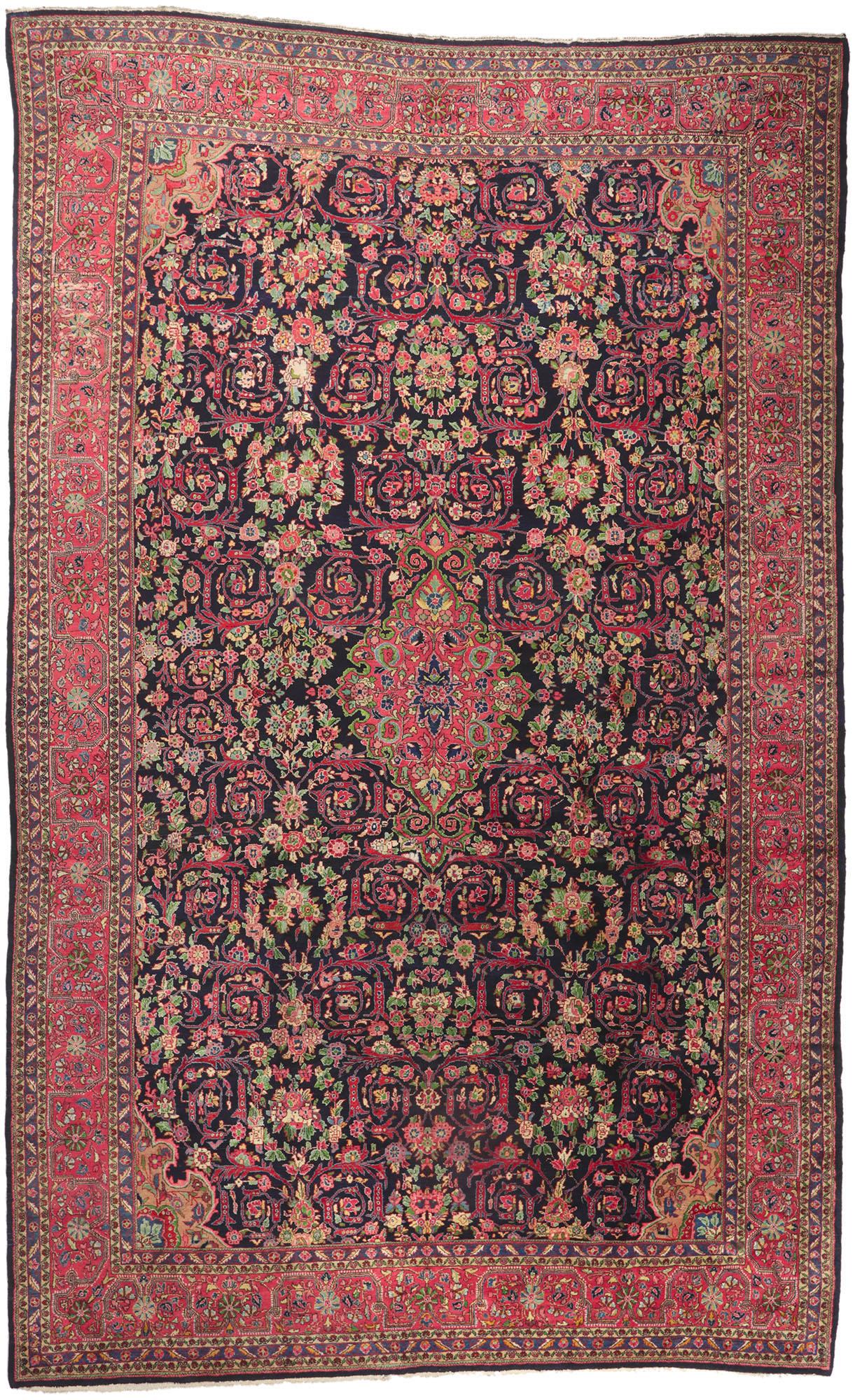 Oversized Antique Persian Malayer Rug, Classic Elegance Meets Timeless Allure For Sale 3