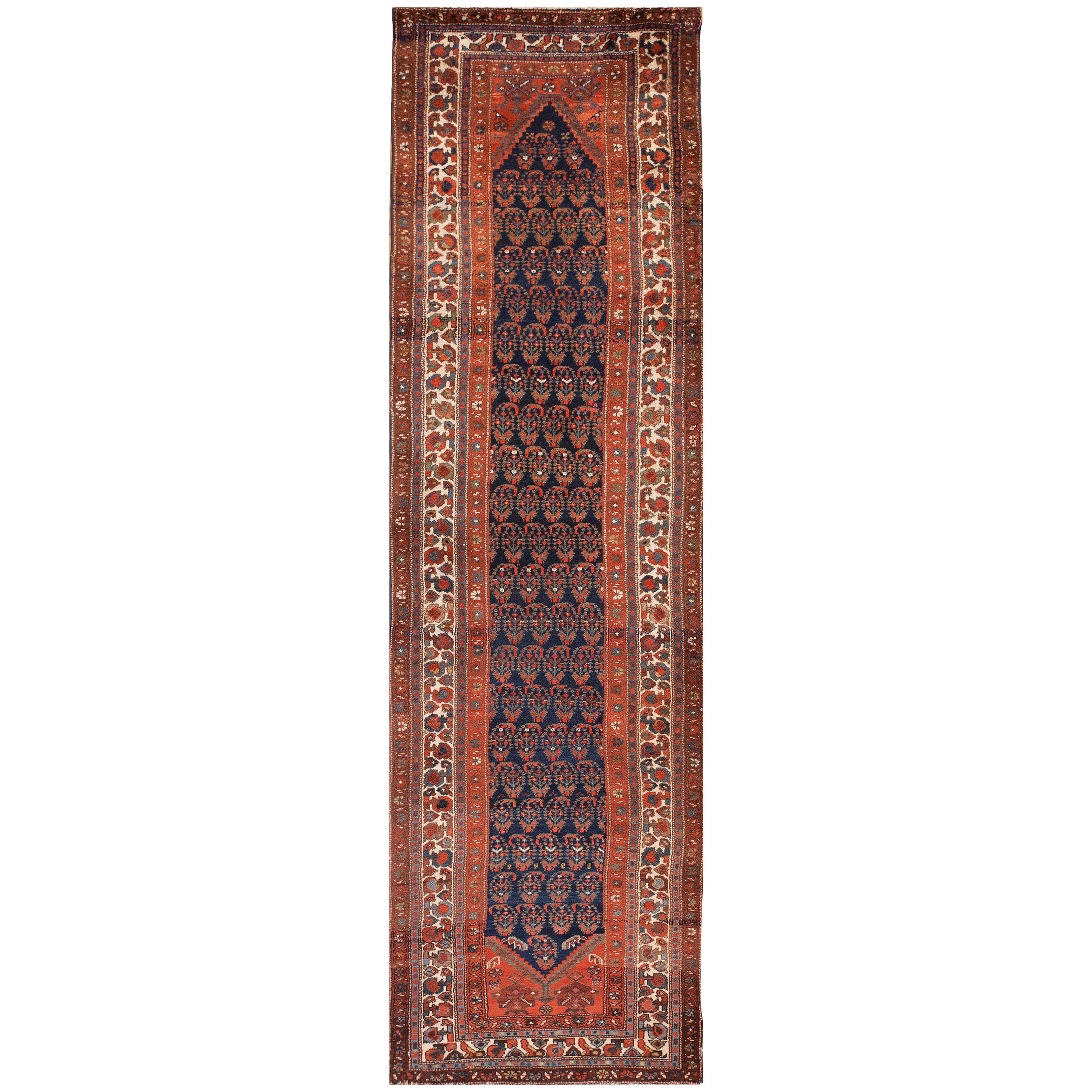 Early 20th Century Persian Malayer Carpet ( 3' x 10'2" - 92 x 310 ) For Sale