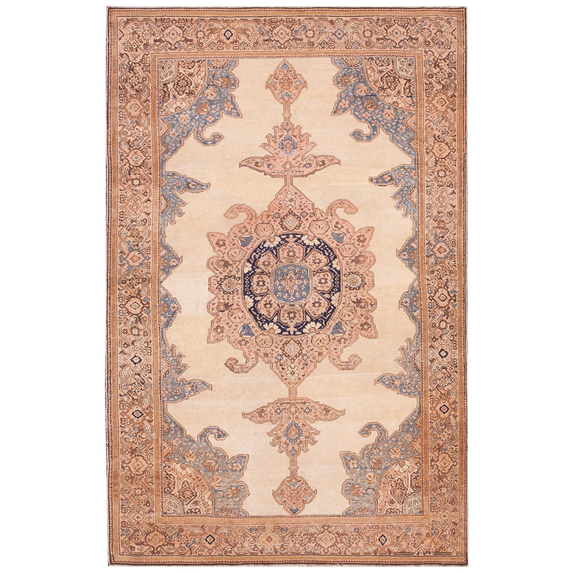 Persischer Malayer-Teppich aus dem frühen 20. Jahrhundert ( 4' x 6'6" - 122 x 198 )